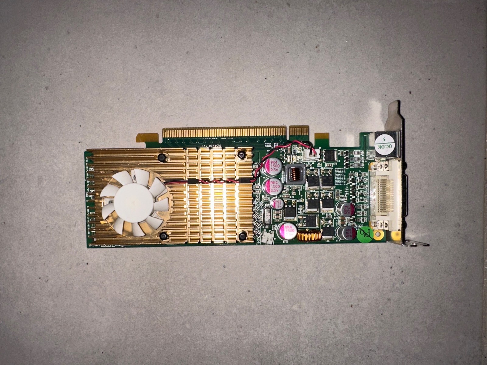 PCI Express x16 SFF NVIDIA GeForce 9500 GT 1GB DDR2 DMS59 Jaton PX498DLP