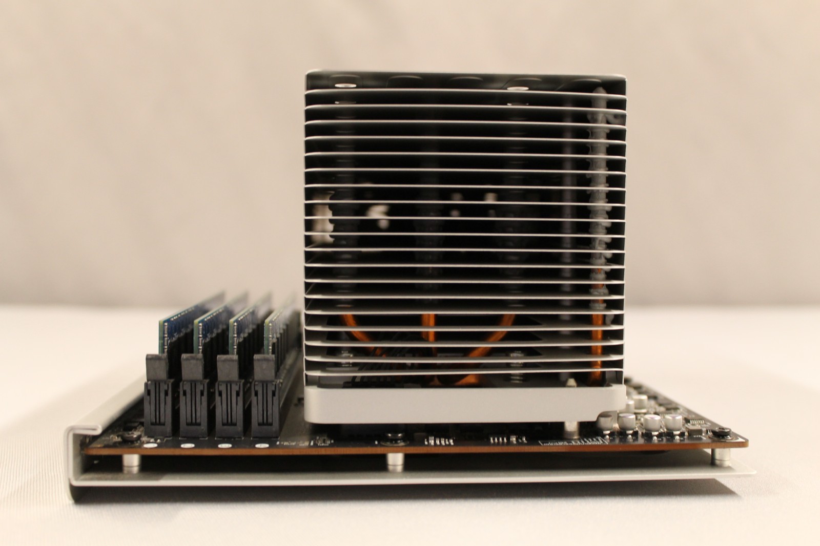 Apple Mac Pro A1289 CPU Tray 820-2482-A Xeon 3.33GHz 6-Core 8GB -Tested