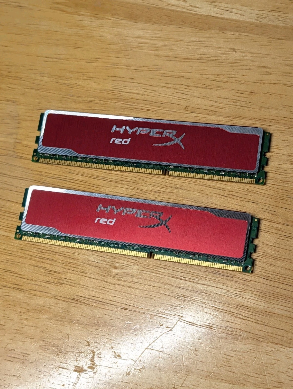 2x Used Kingston HyperX 4GB KHX16C9B1R/4 RED DDR3-1600 SDRAM