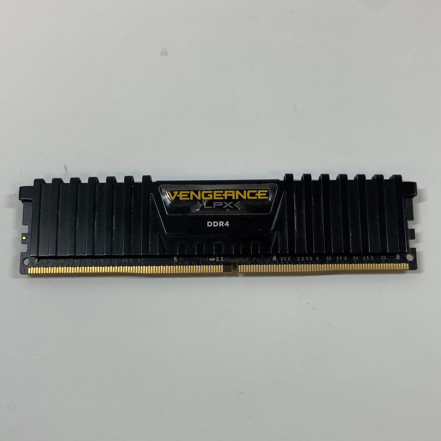 Corsair Vengeance 8GB (1x8GB) RAM DDR4 2400MHz CMK8GX4M1A2400C14