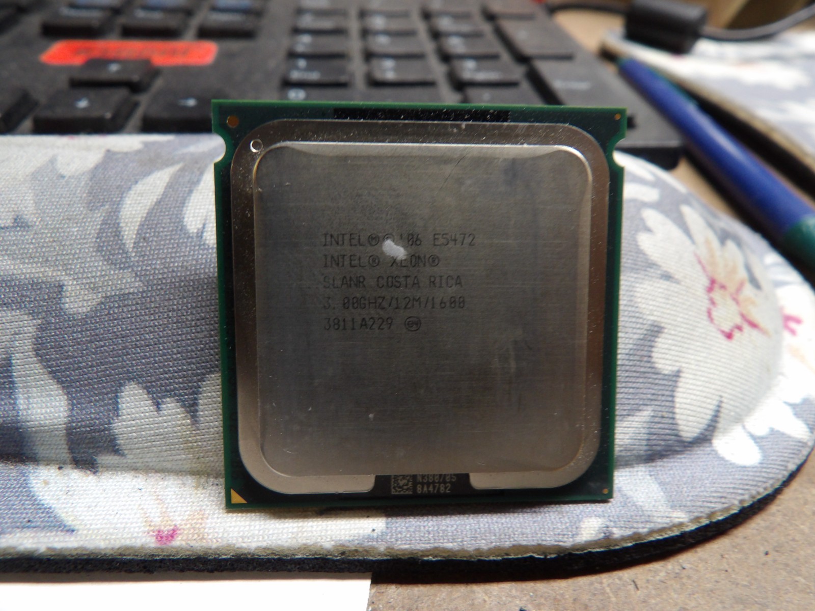 Lot of 2- Intel Xeon E5472 (SLANR) 3.00 GHz/ 12MB/ 1600MHz Quad-Core Processors