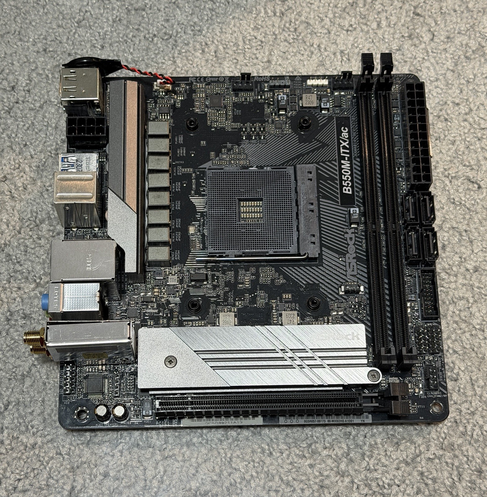 ASRock B550M-ITX/AC AM4 AMD B550 SATA 6Gb/s Mini ITX AMD Motherboard