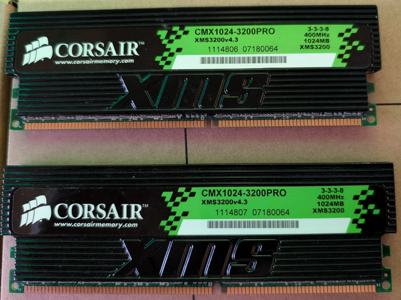 Corsair XMS Pro Series 2GB (2x1024MB) DDR1 CMX1024-3200XLPRO 400MHz