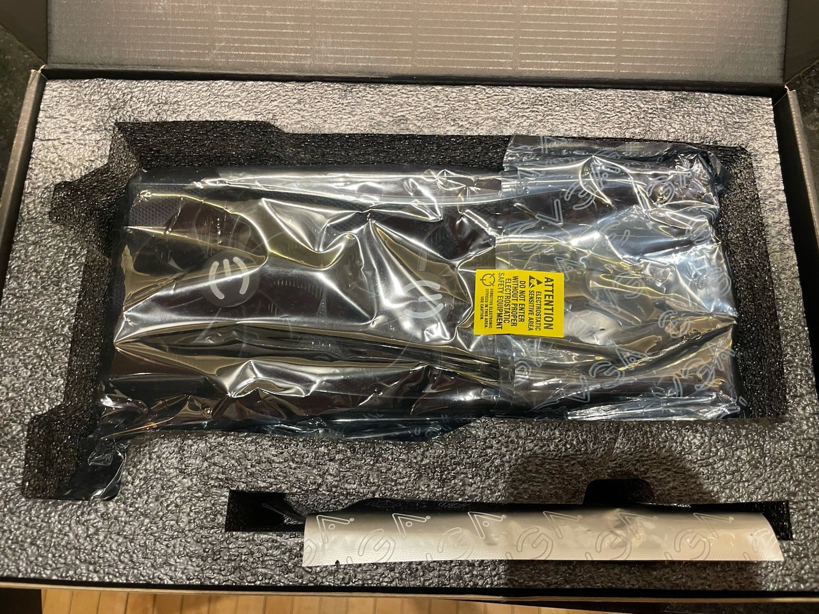 EVGA GeForce RTX 3090 FTW3 ULTRA GAMING 24GB GDDR6X Graphics Card