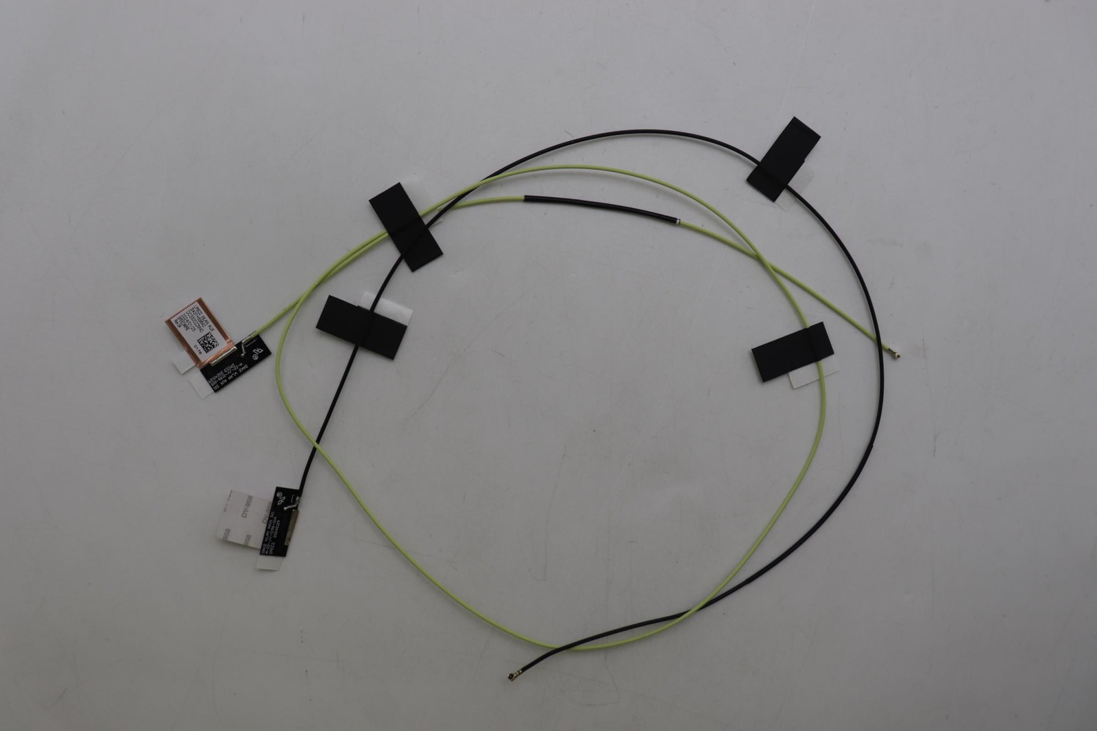 5A30Z88257 WLAN ANTENNA