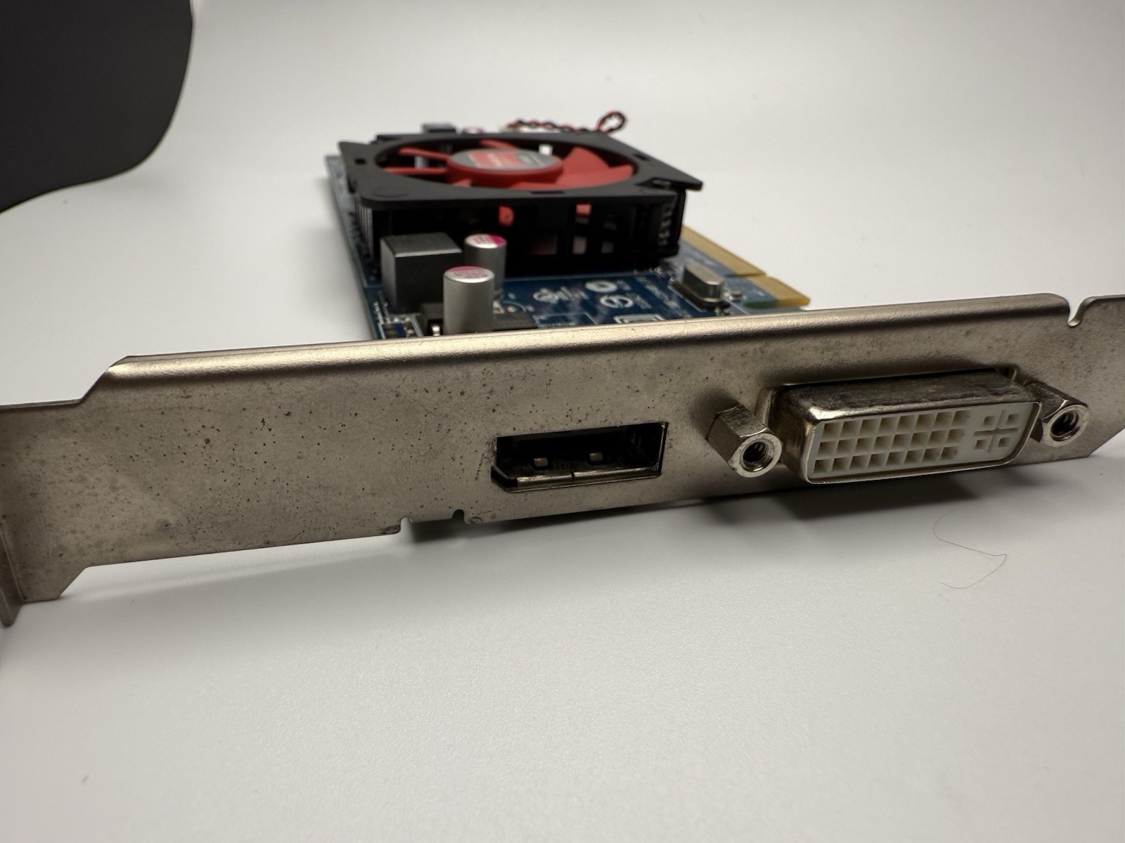 AMD Radeon HD 7470 | 1GB | DVI | Display Port Tested & Working