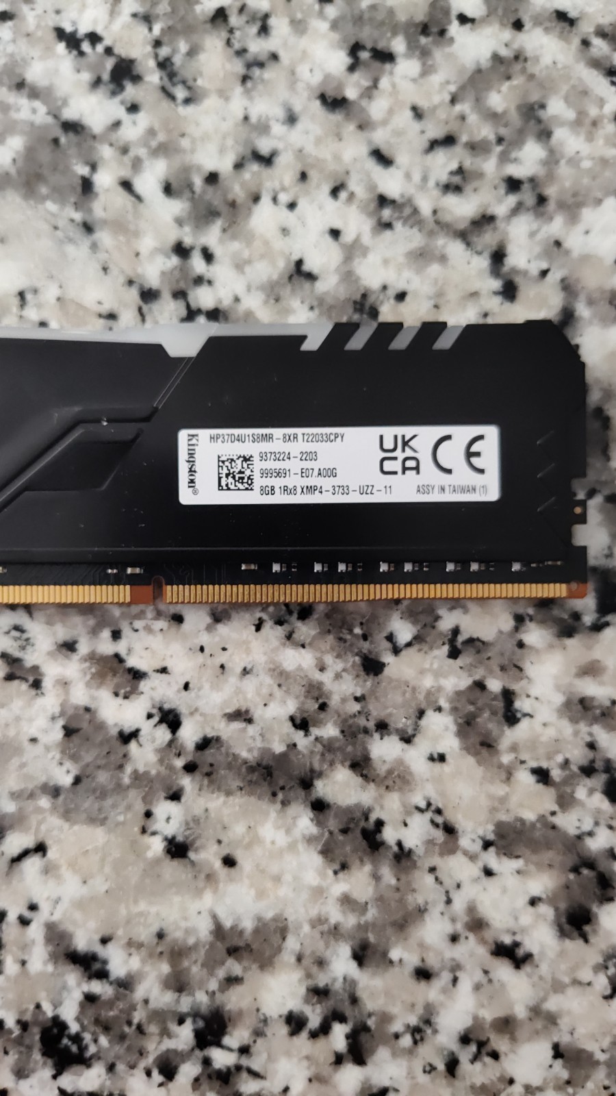 HP Kingston 8GB DDR4 3733 HP37D4U1S8MR-8XR RGB 288pin Desktop DIMM RAM