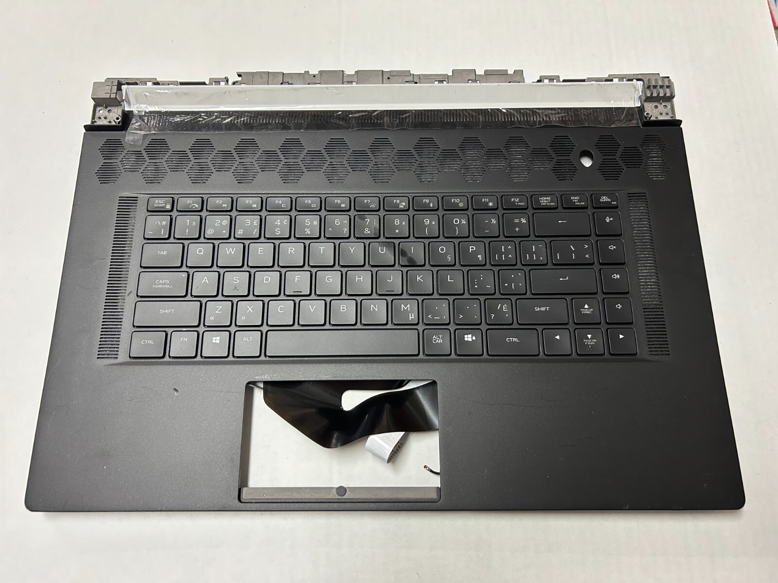OEM Dell Alienware X17 R1 R2 Palmrest French Canadian Backlit Keyboard YHR3X 256