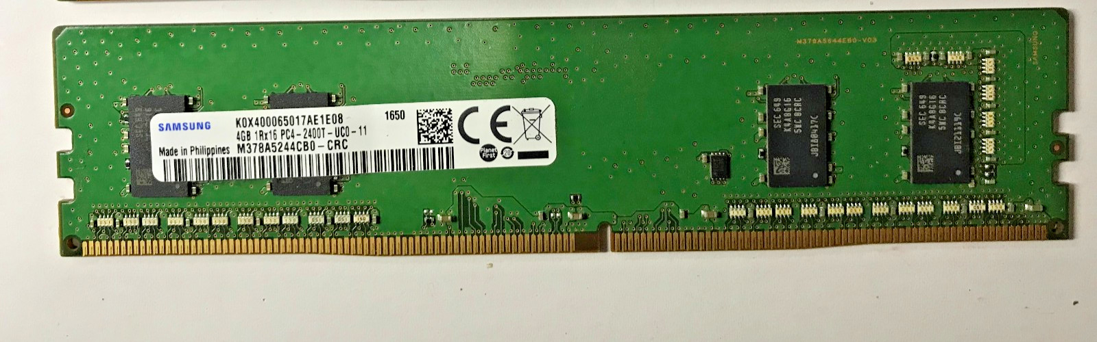 Samsung 4GB (1x4GB) DDR4 M378A5244CB0-CRC K0X400065017AE1E08 PC4-2400T-UC0#R2737