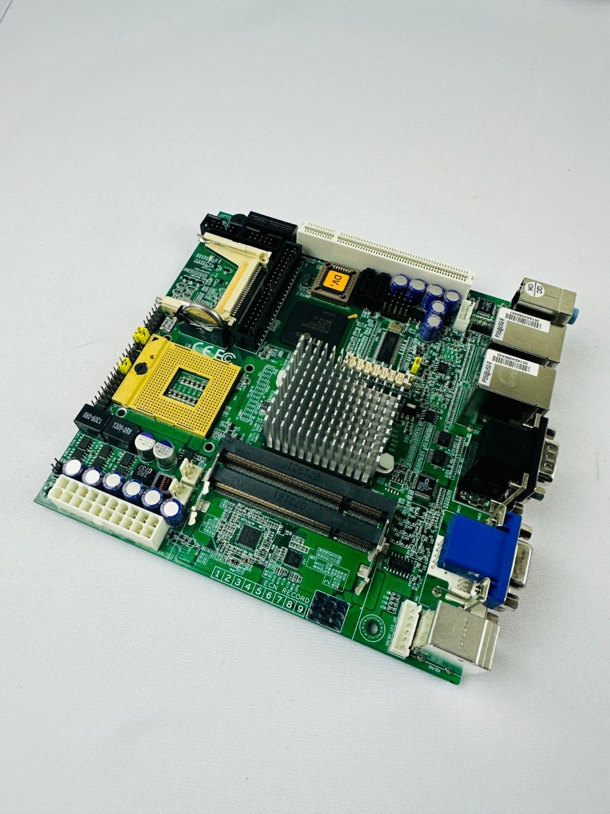 Acrosser ADE-6050 Mini-ITX CPU Board