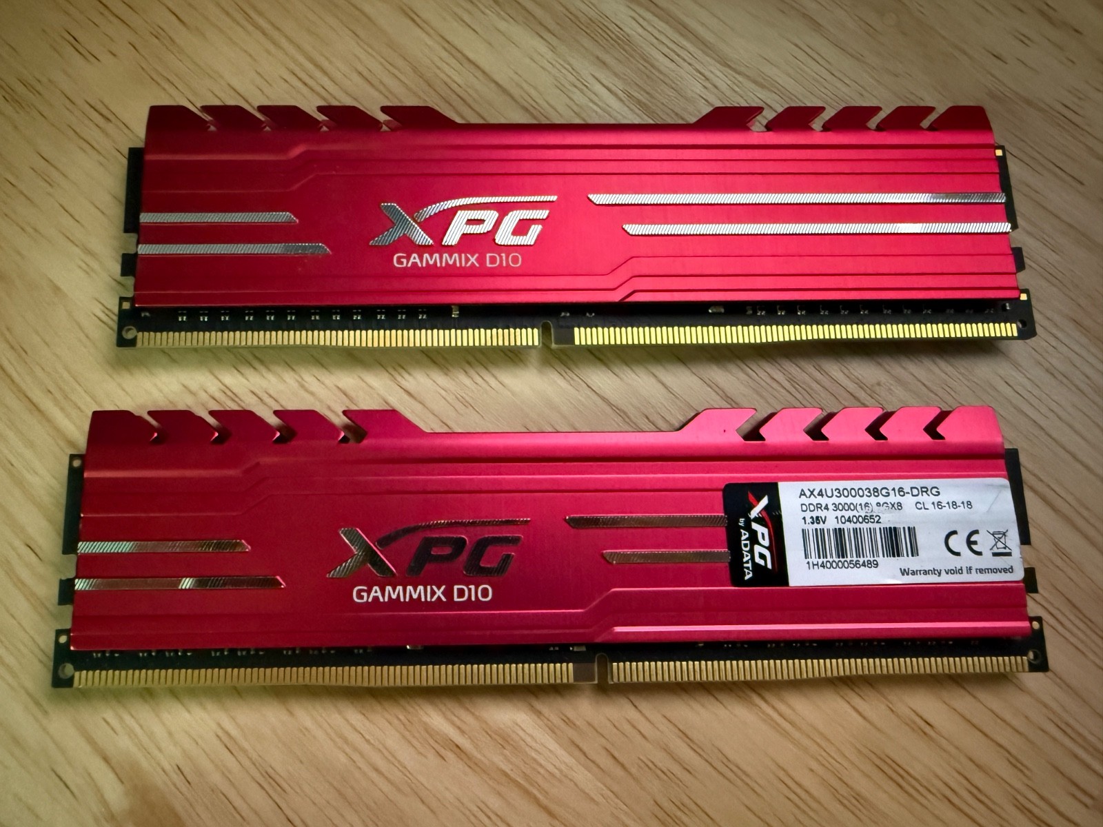 XPG GAMMIX D10 16GB (2x8GB) RAM DDR4 3000MHz AX4U300038G16A-BW10