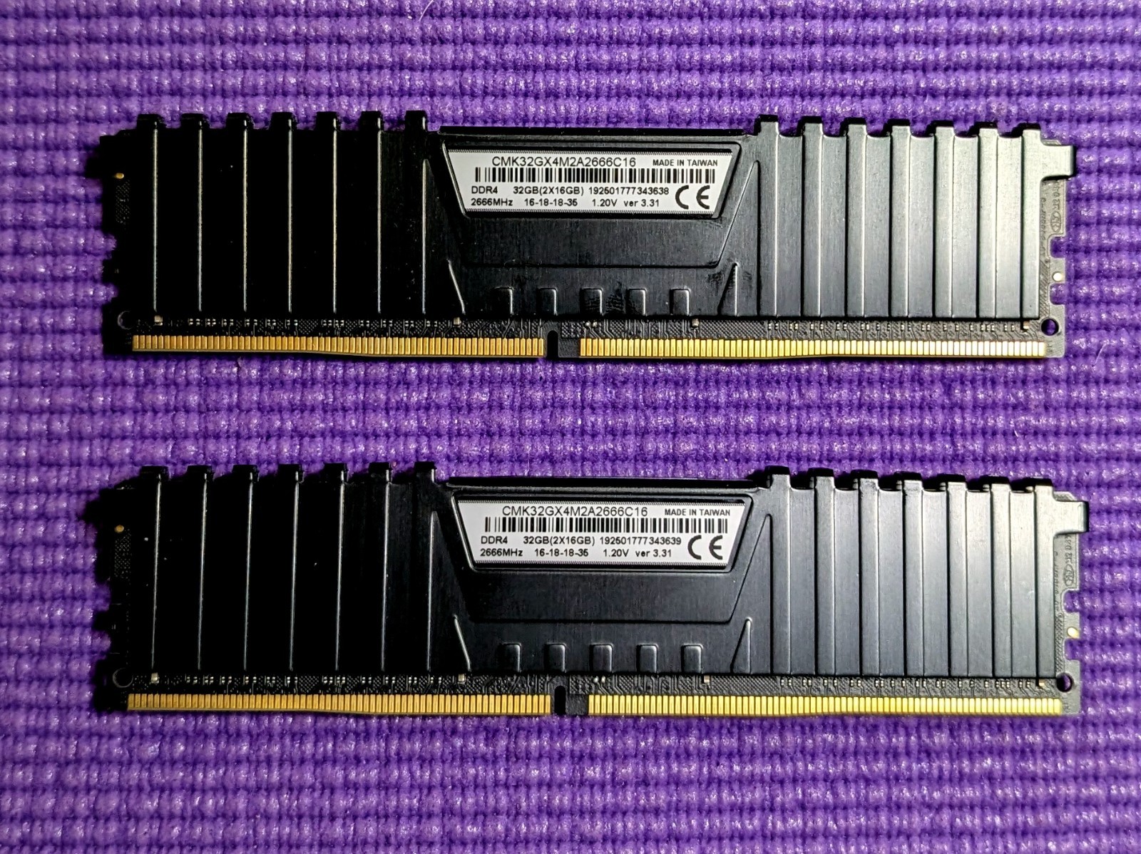 Corsair Vengeance LPX 32GB (2x16GB) DDR4 DRAM 2666MHz (PC4-21300) C16 Memory Kit