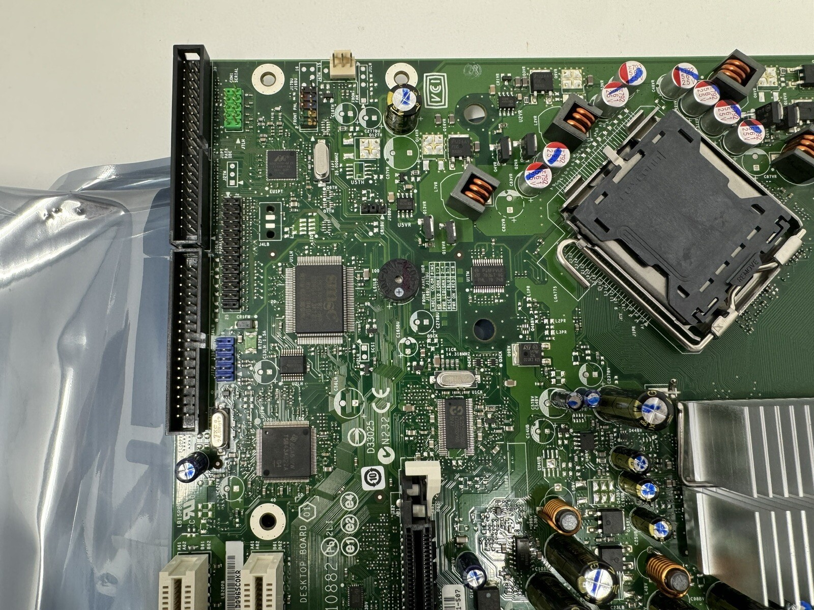 New Sealed Intel E210882/DQ965CO Core 2 Duo Desktop Motherboard D33025+