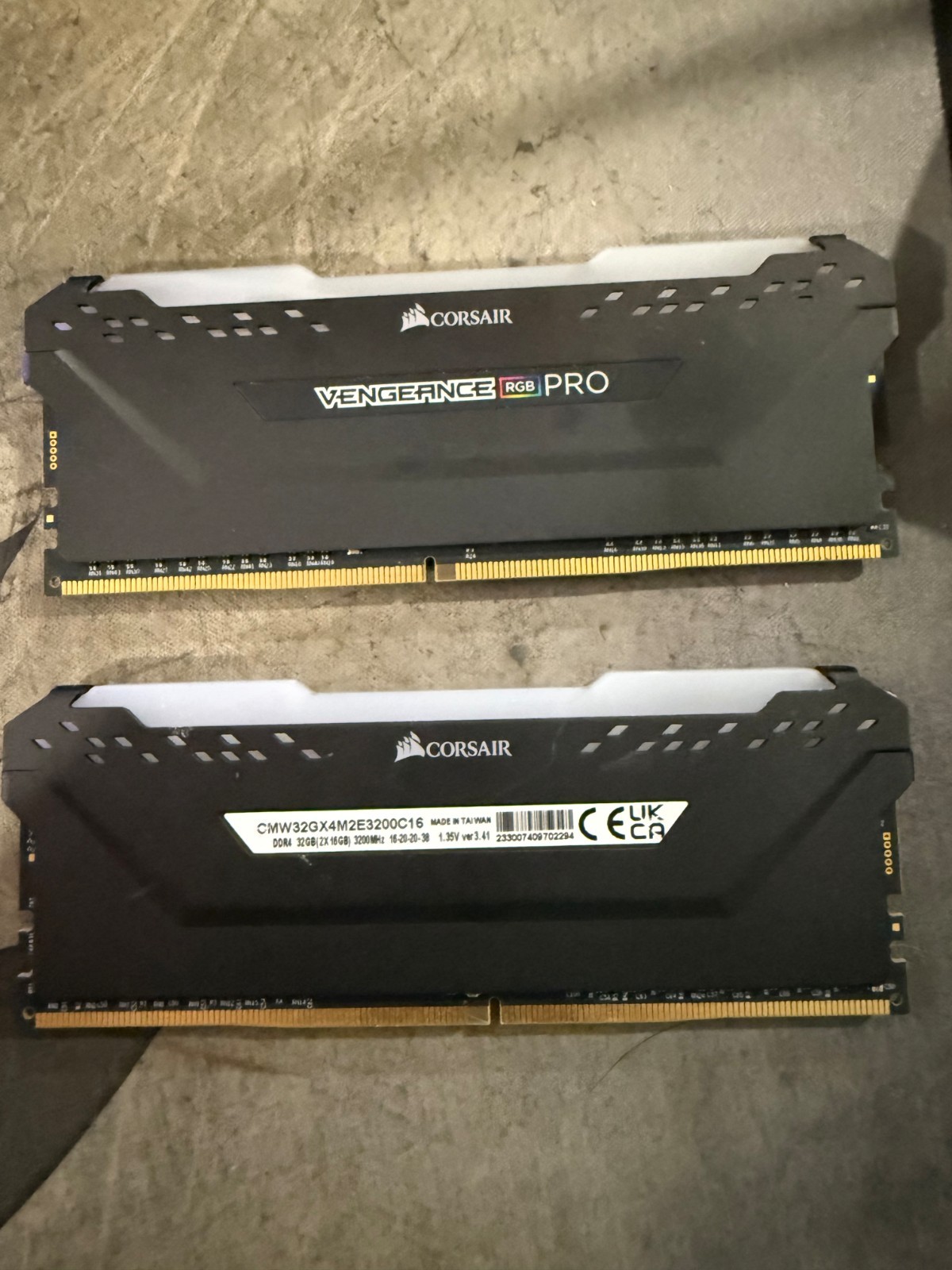 Corsair Vengeance RGB Pro 32GB (2x16GB) PC4-25600 (DDR4-3200) Memory -…