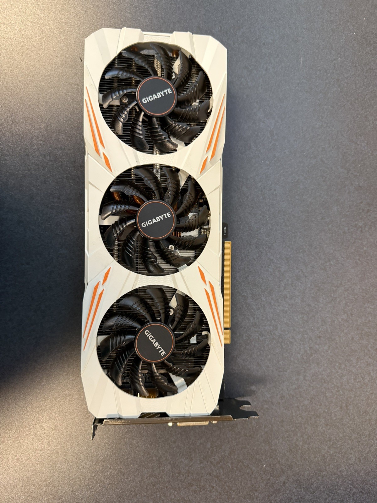 GIGABYTE NVIDIA GeForce GTX 1080 Ti 11GB GDDR5X Graphics Card (GV-N108TGAMINGOC)