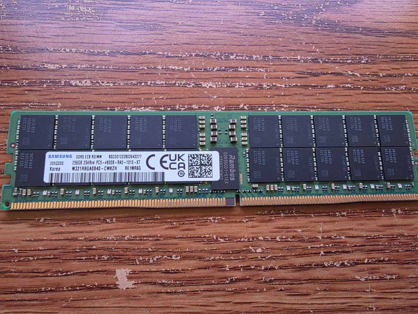 M321RBGA0B40-CWK SAMSUNG 256GB ECC RDIMM (PC5-38400 DDR5-4800)