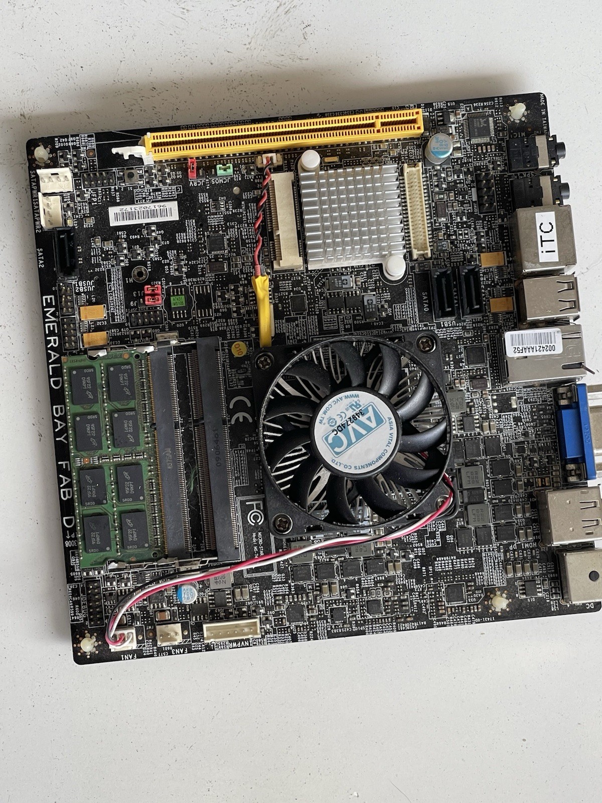 Mitac Emerald Bay PD10AI Thin Mini-ITX Intel Celeron J1900 Motherboard Untested
