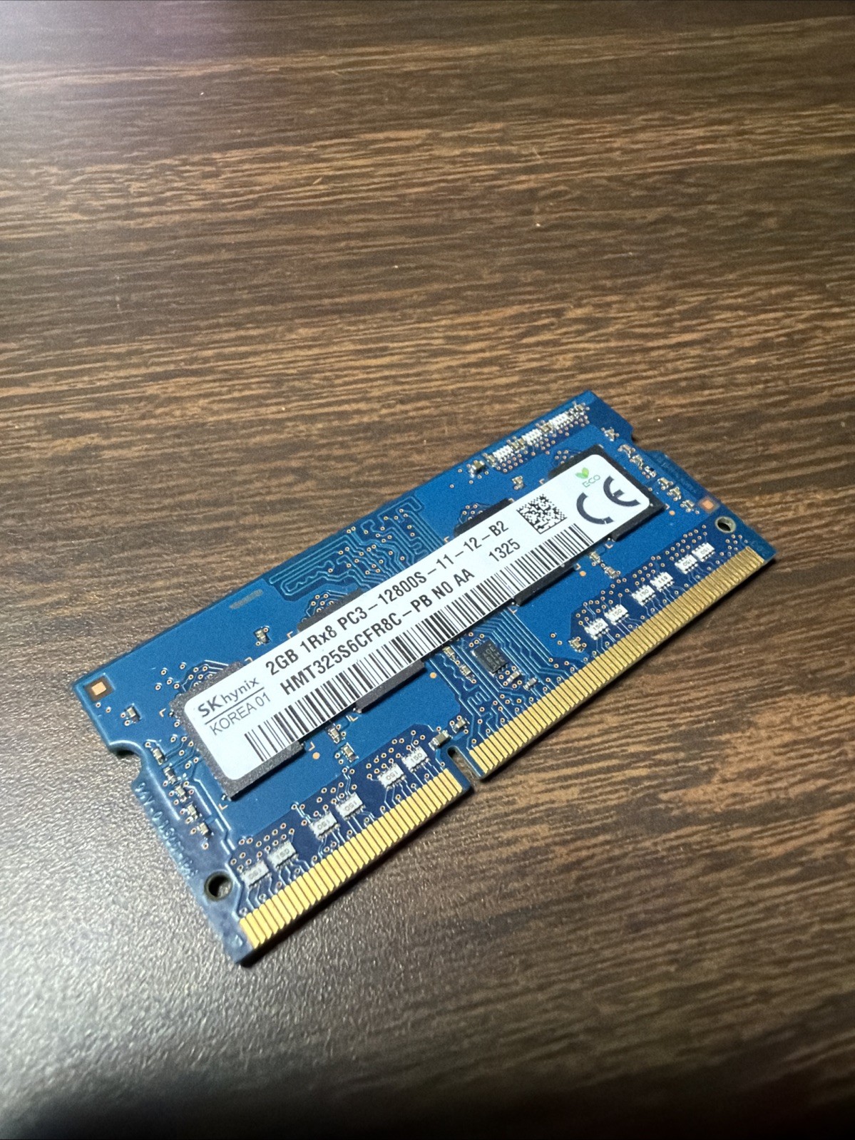 Hynix 2GB PC3-12800S DDR3-1600MHz HMT325S6CFR8C-PB Laptop Memory