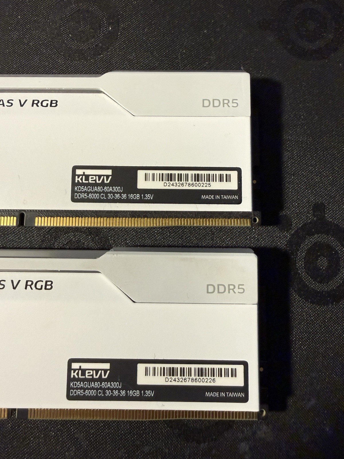 Klevv CRAS V RGB 32GB (2 x 16GB) DDR5 6000Mhz CL30 White KD5AGUA80-60A300J