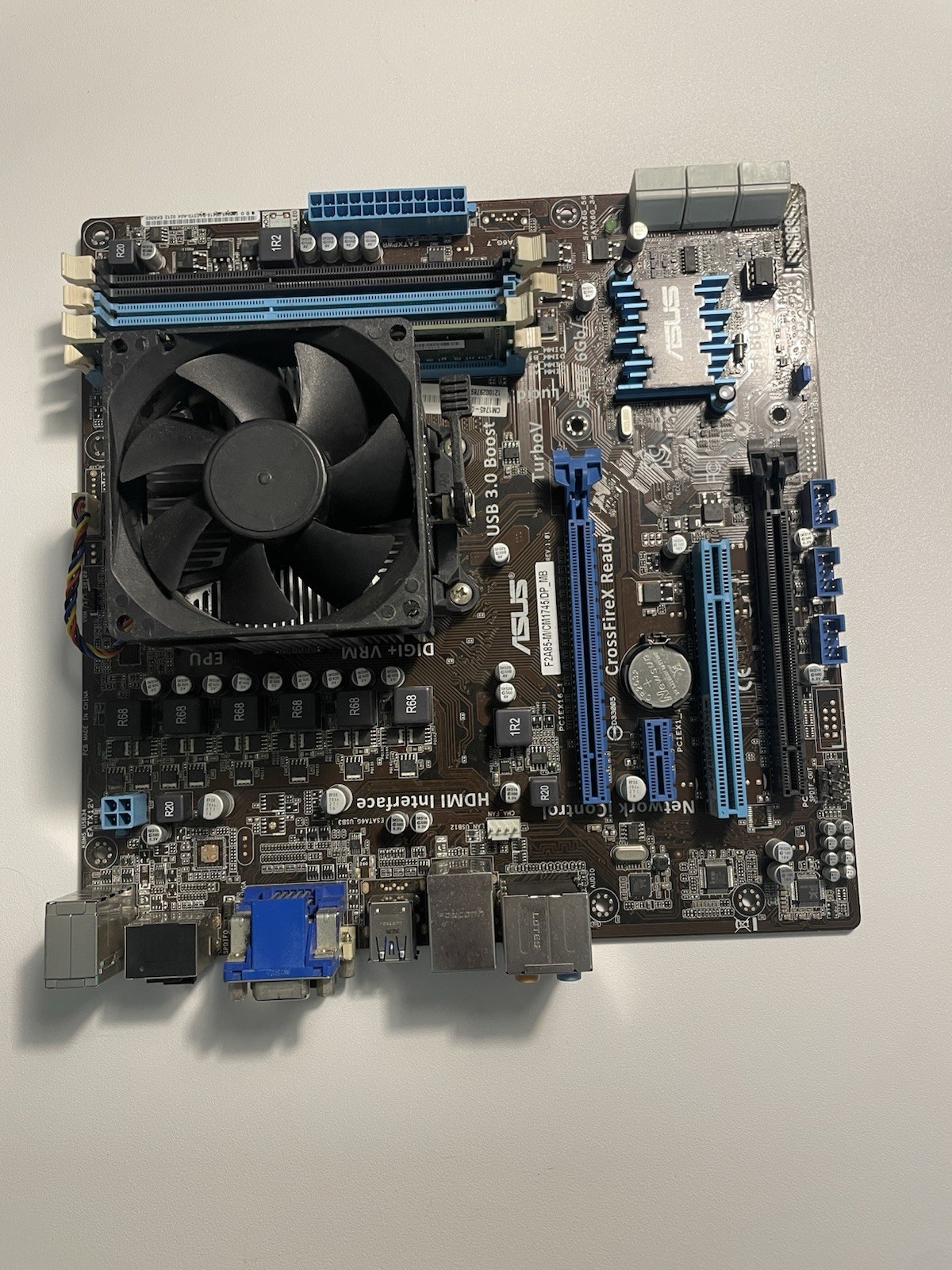 ASUS F2A85-M, Socket FM2, AMD Motherboard With AMD A8-5500 3.2Ghz 4gb RAM DDR3