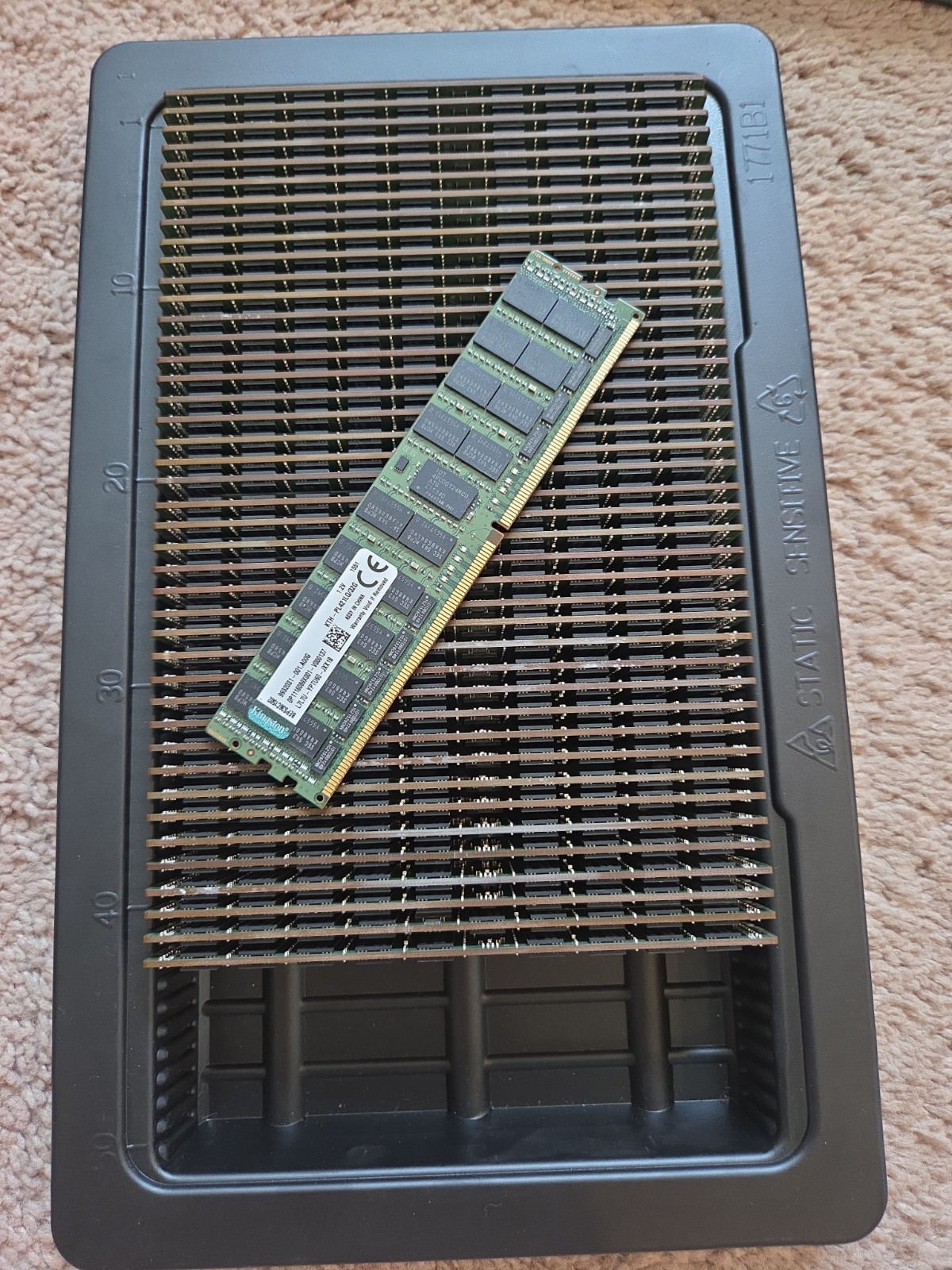 KINGSTON KTD-PE421LQ/32G 1760GB （32GB×55)DDR4 PC4-2133 ECC LRDIMM MEMORY RAM