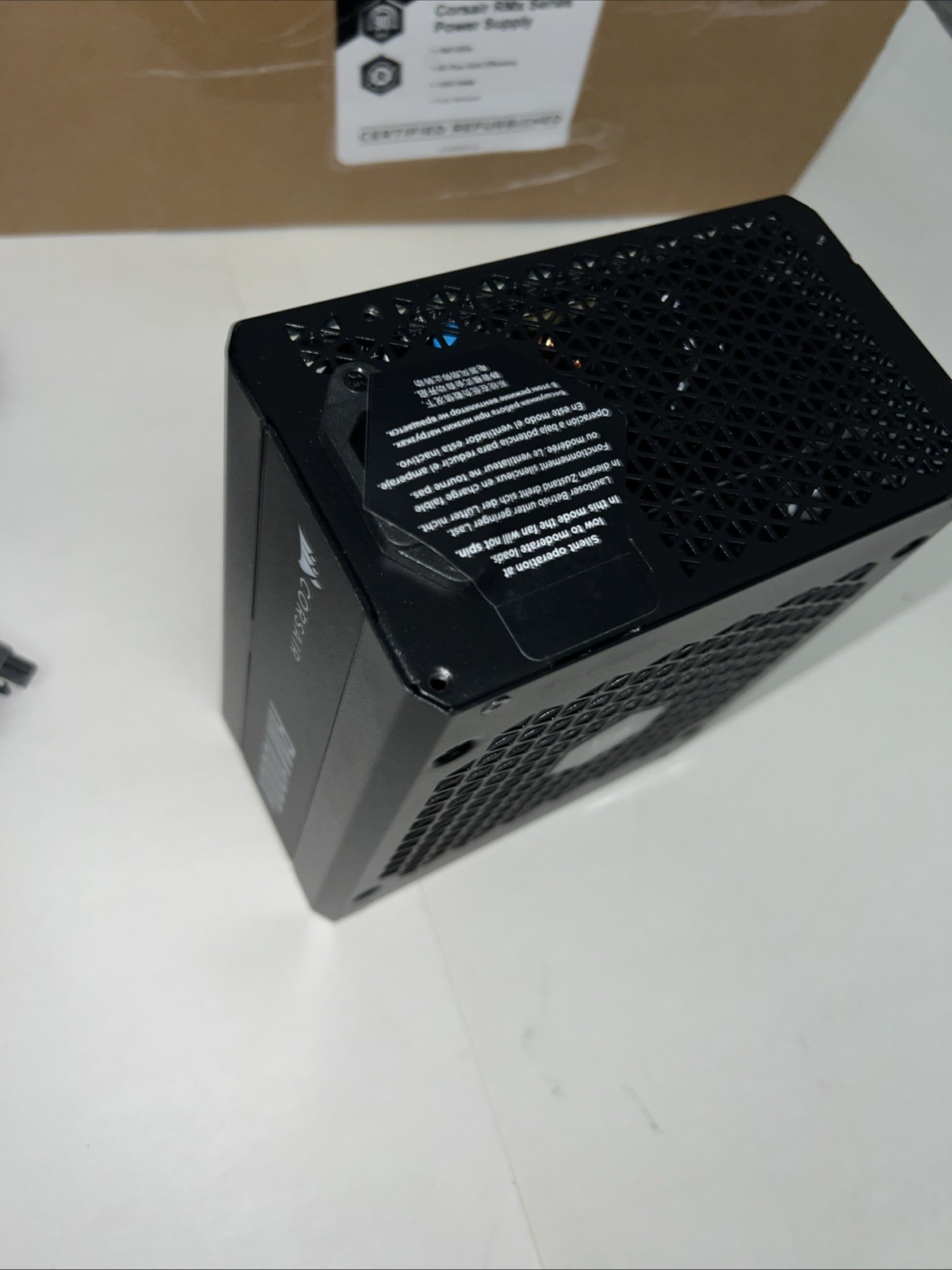 CORSAIR RM1000x Fully Modular Low-Noise ATX Power Supply Cables included