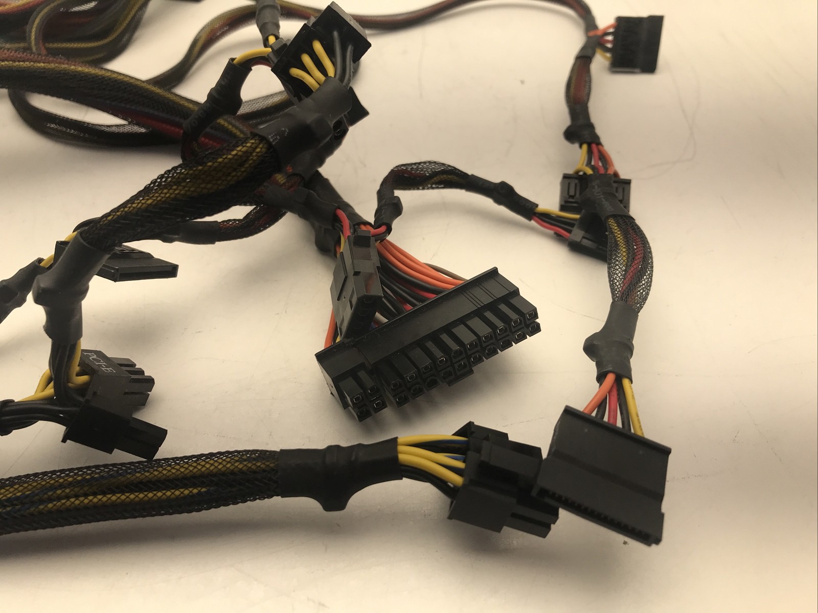 EVGA 600W ATX Power Supply 100-W1-0600 Non-Modular PSU 80 Plus Standard
