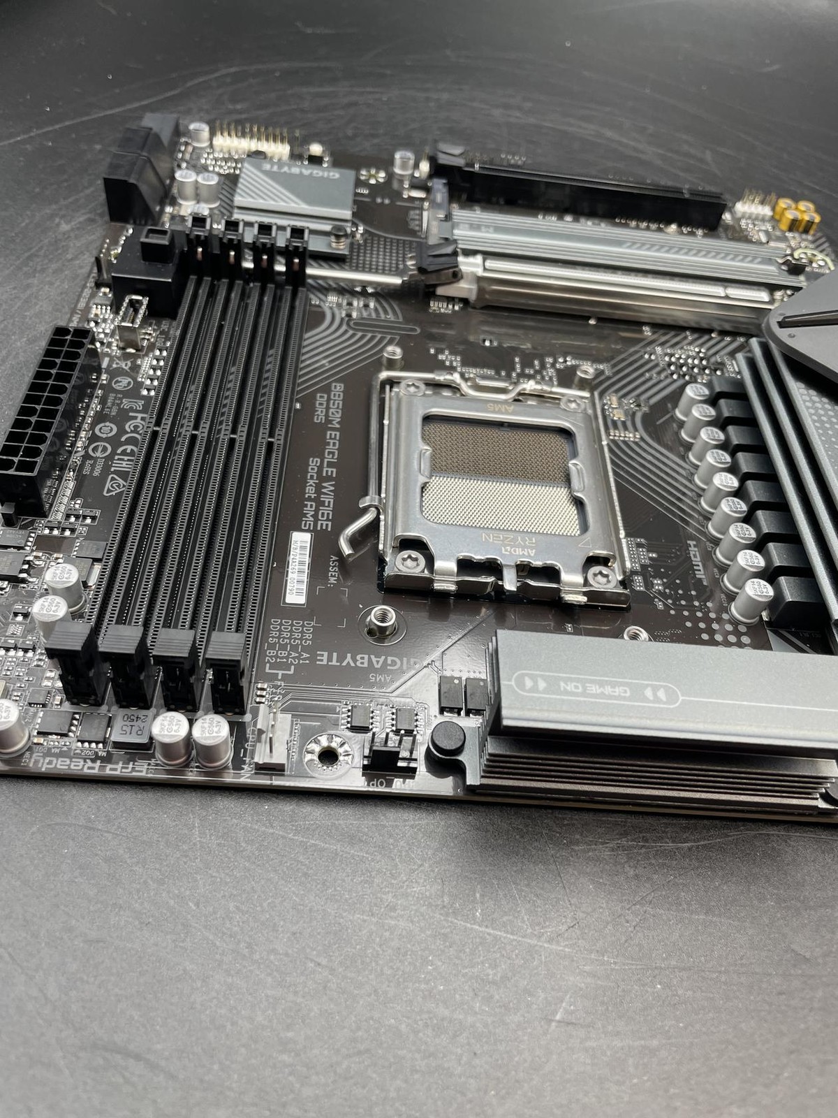 GIGABYTE B850M Eagle WIFI6E AMD AM5 mATX Motherboard PC1723151