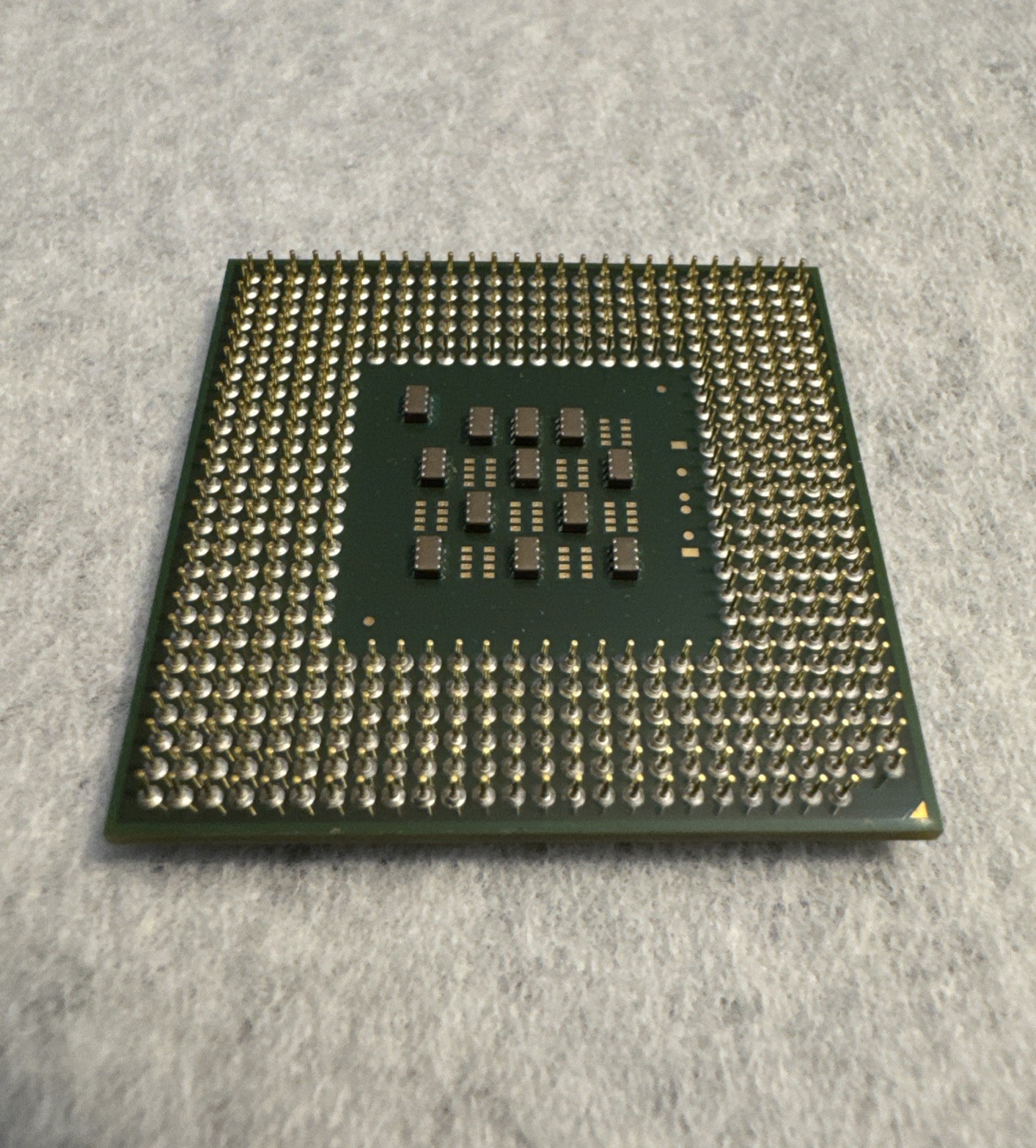 Intel 01 Pentium 4 CPU 2.4 GHz 512 533 Used Processor