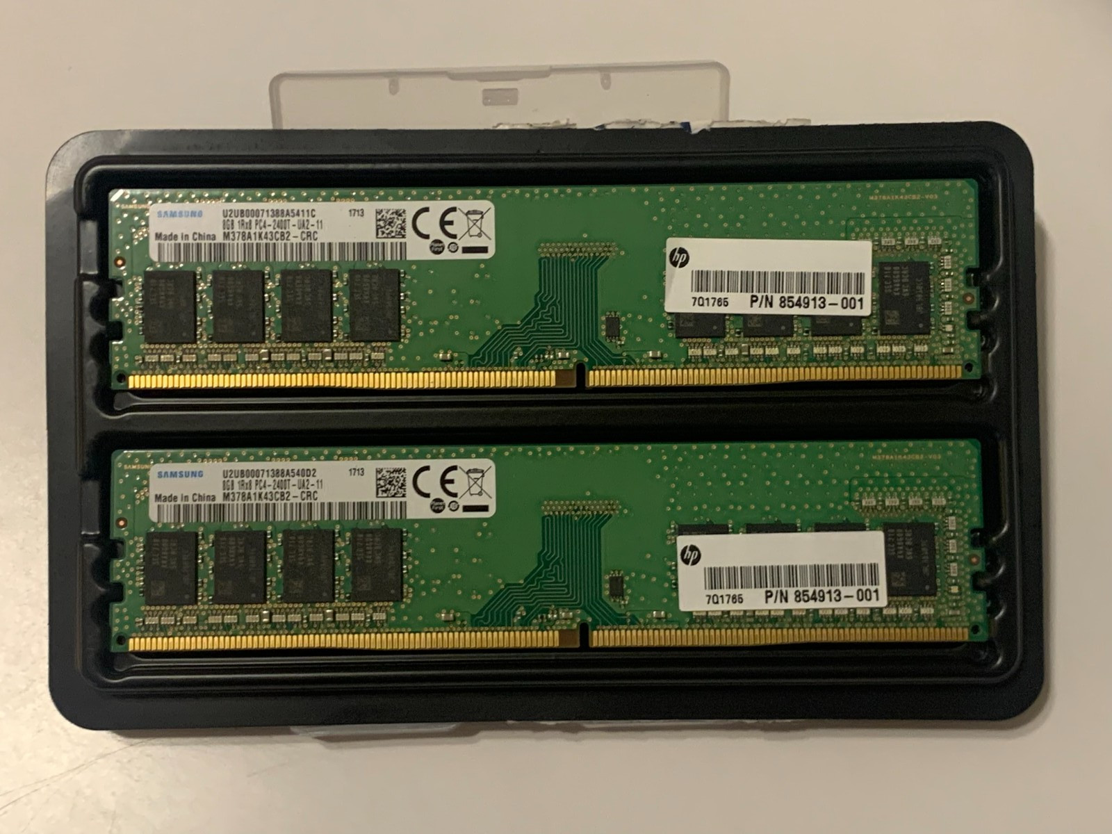 Samsung 16GB 2x8GB DDR4-2400 PC4-2400T 1Rx8 RAM M378A1K43CB2-CRC HP