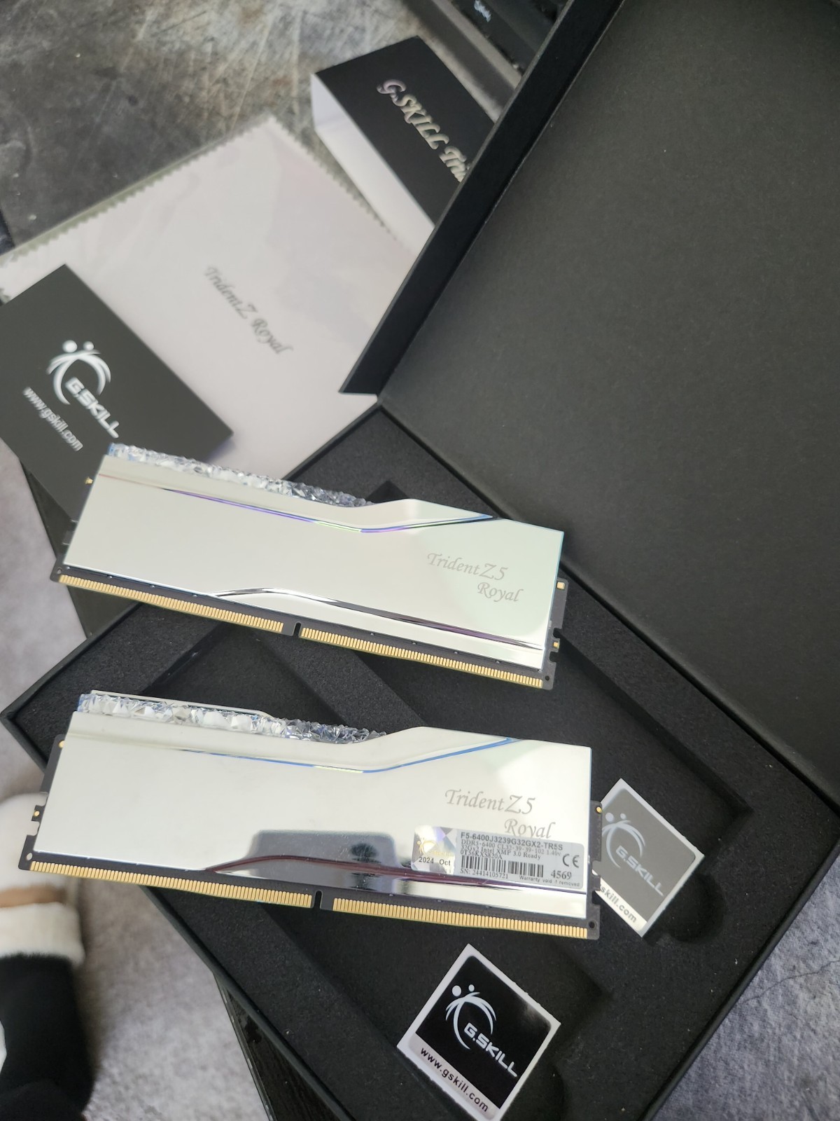 g skill trident z5 royal ddr5-6400 64gb (32gbx2)
