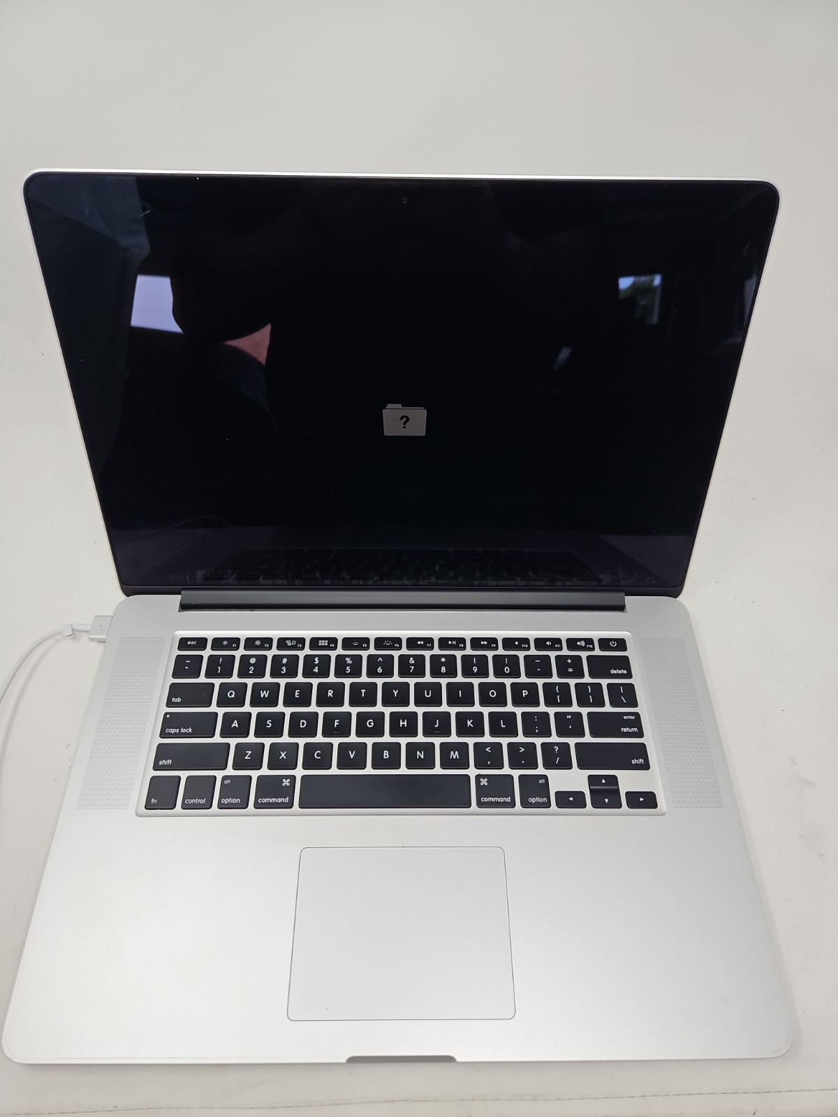 MacBook Pro A1398 15-inch EMC 2881 No Ssd