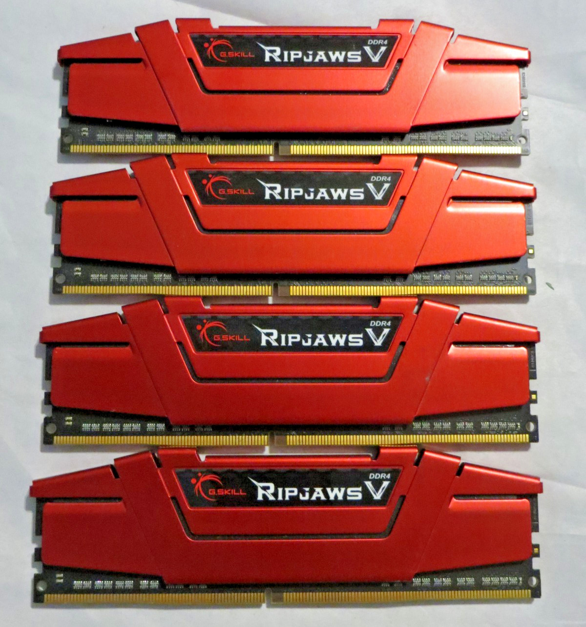 G.Skill Ripjaws V 32GB 4x8GB DDR4 2400 Gaming RAM F4-2400C17S-8GVR Quad Kit