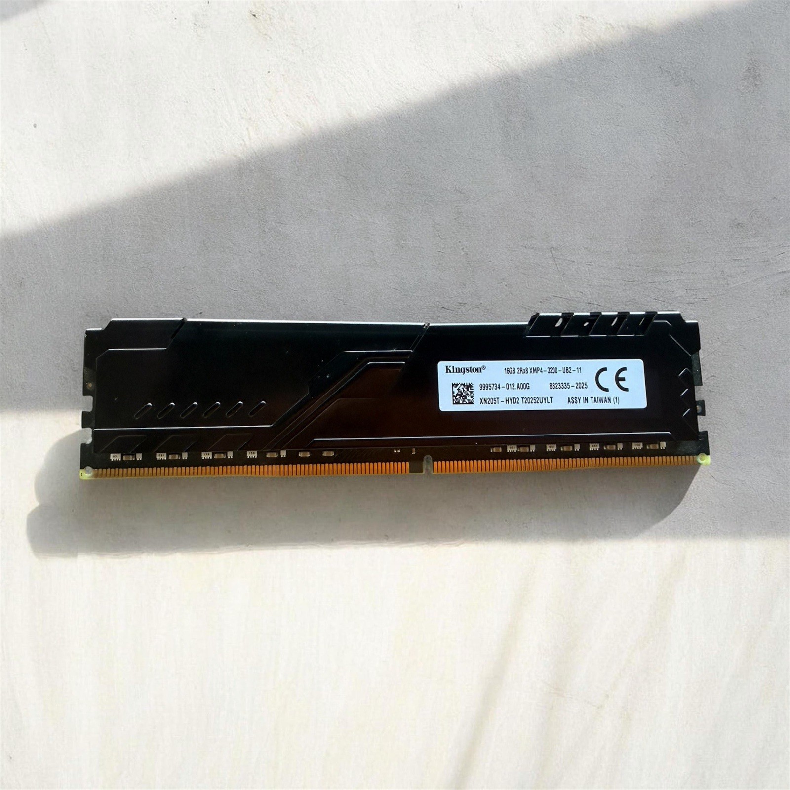 DELL Kingston 1X16GB DDR4 3200MHz Desktop DIMM 2Rx8 XMP4-3200 XN205T-HYD2 Memory
