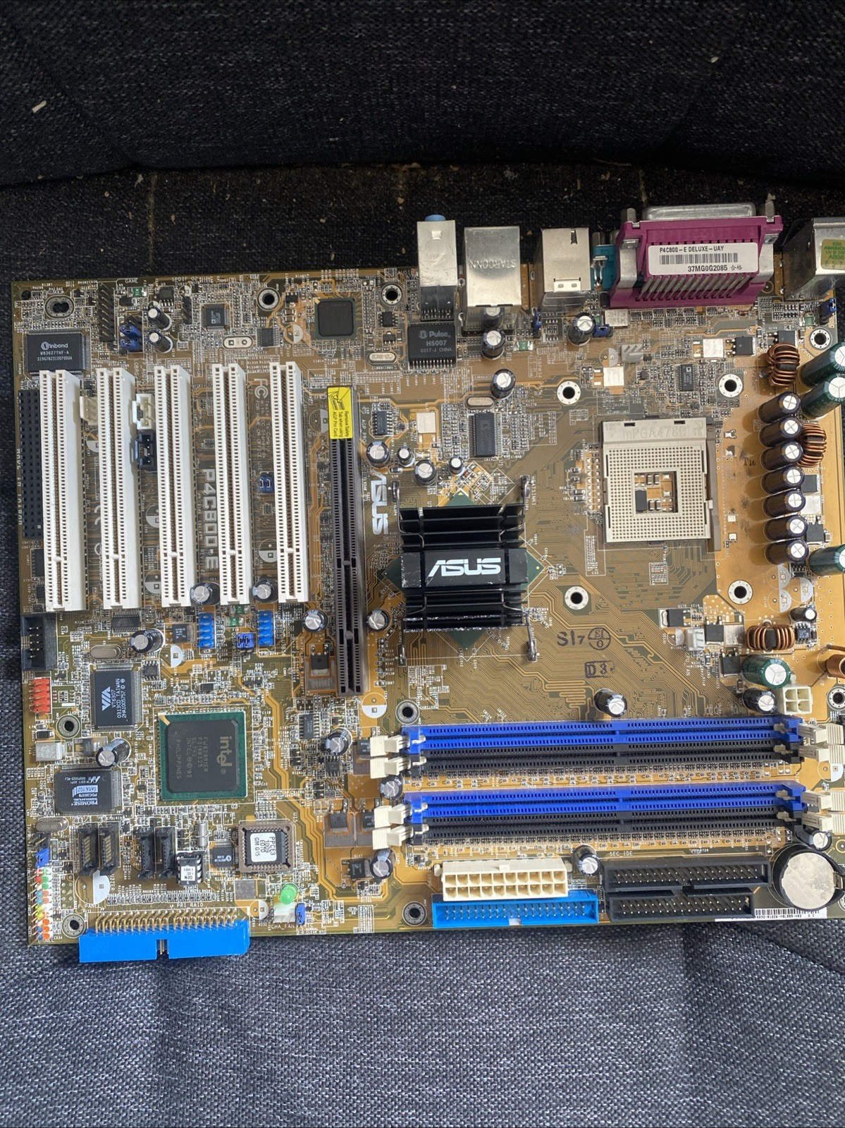 ASUS P4C800-E Deluxe ATX computer motherboard socket 478 Pentium 4