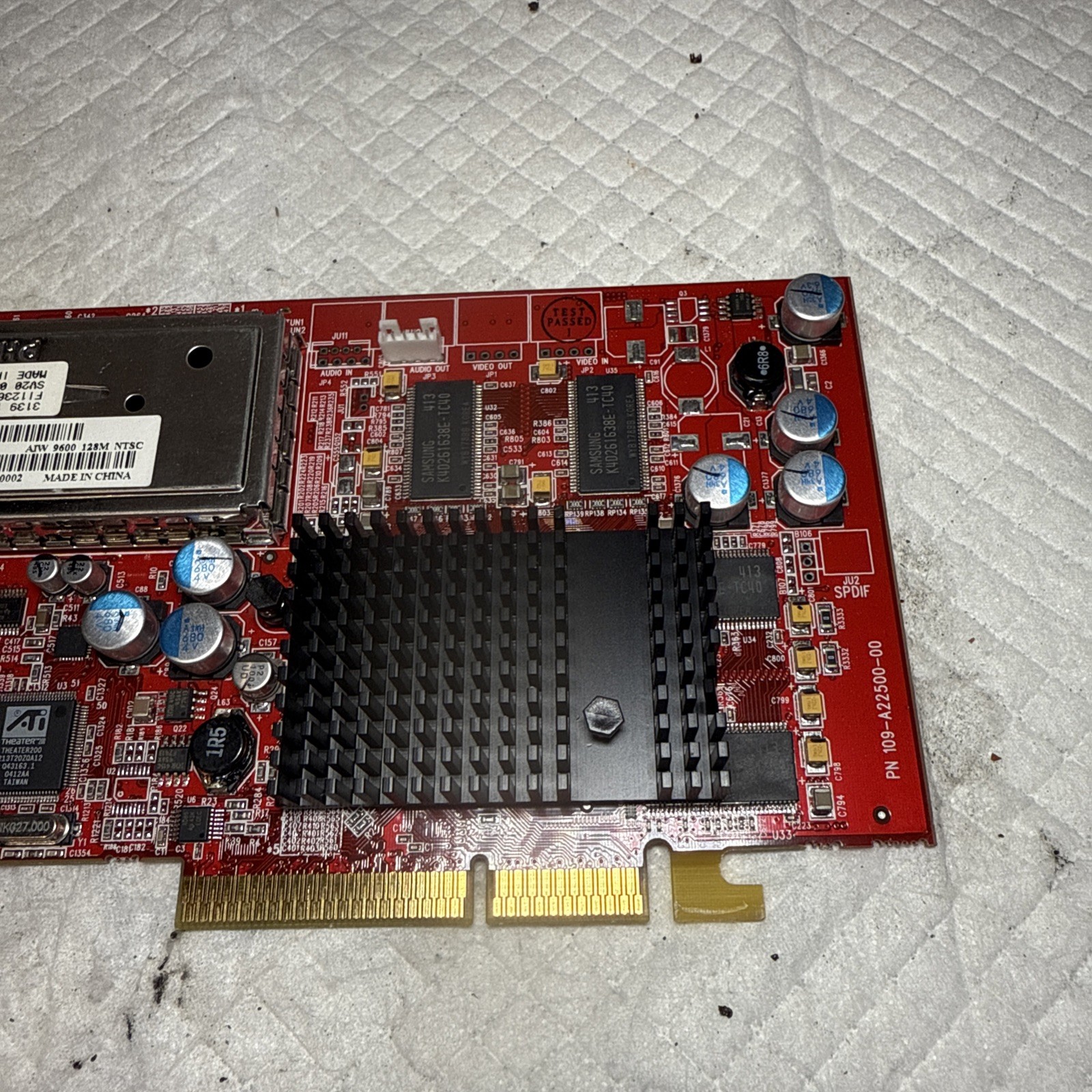 ATI AIW 9600 128M NTSC Video Card WITH display adapter