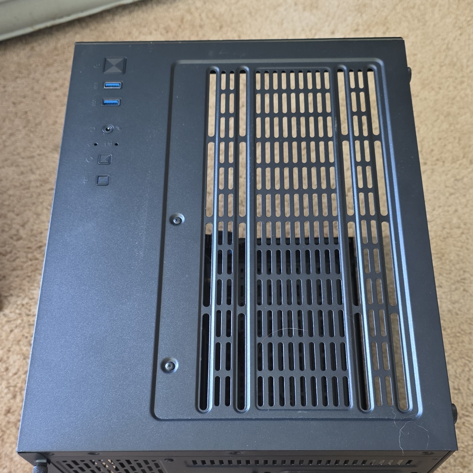 Bluegears b-Pellucid MicroATX Micro ATX Tower Case Black Tempered Glass USB