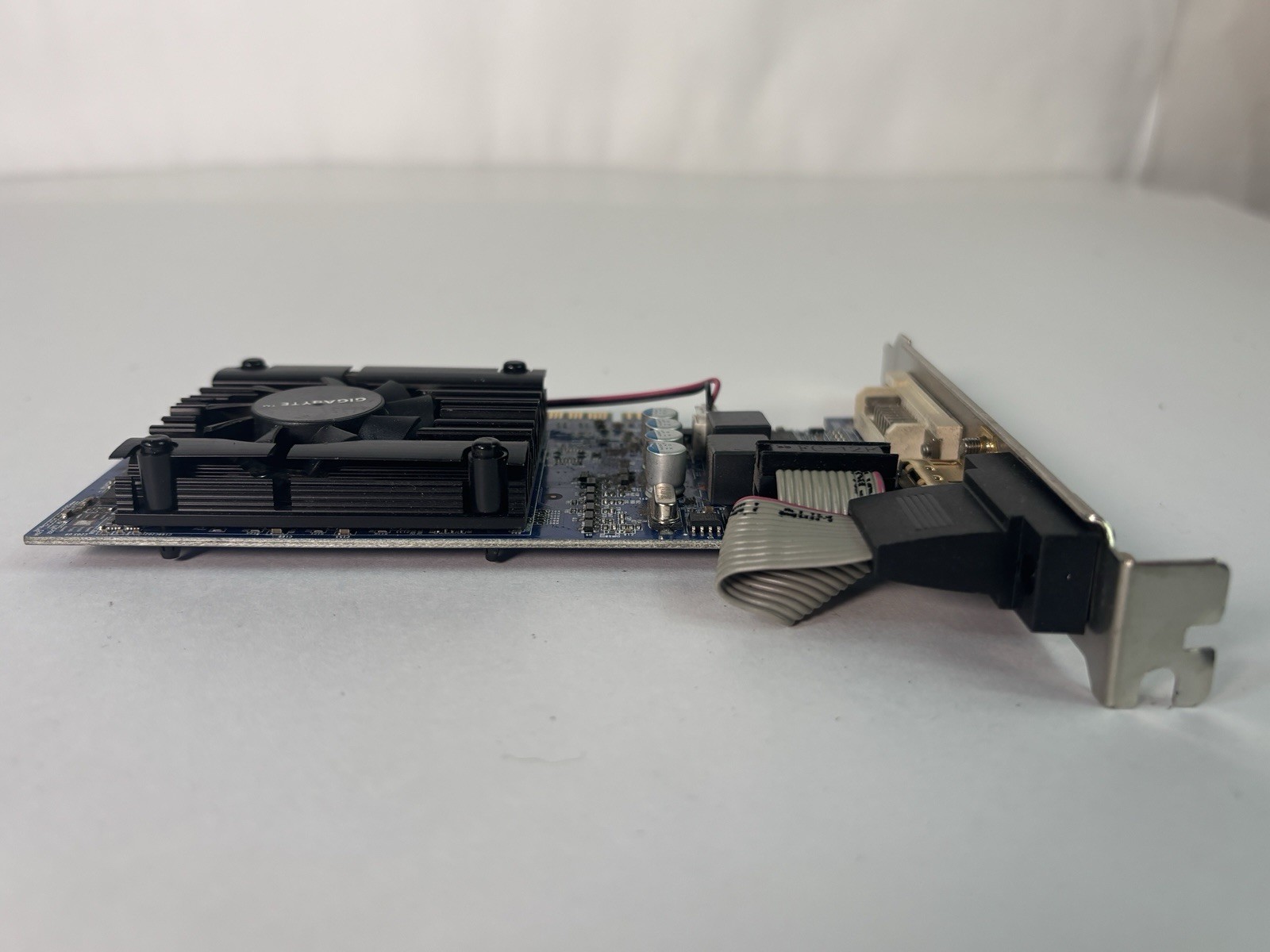 Gigabyte NVIDIA GeForce 210 (GV-N210D3-1GI) 1GB GDDR3 SDRAM PCIe