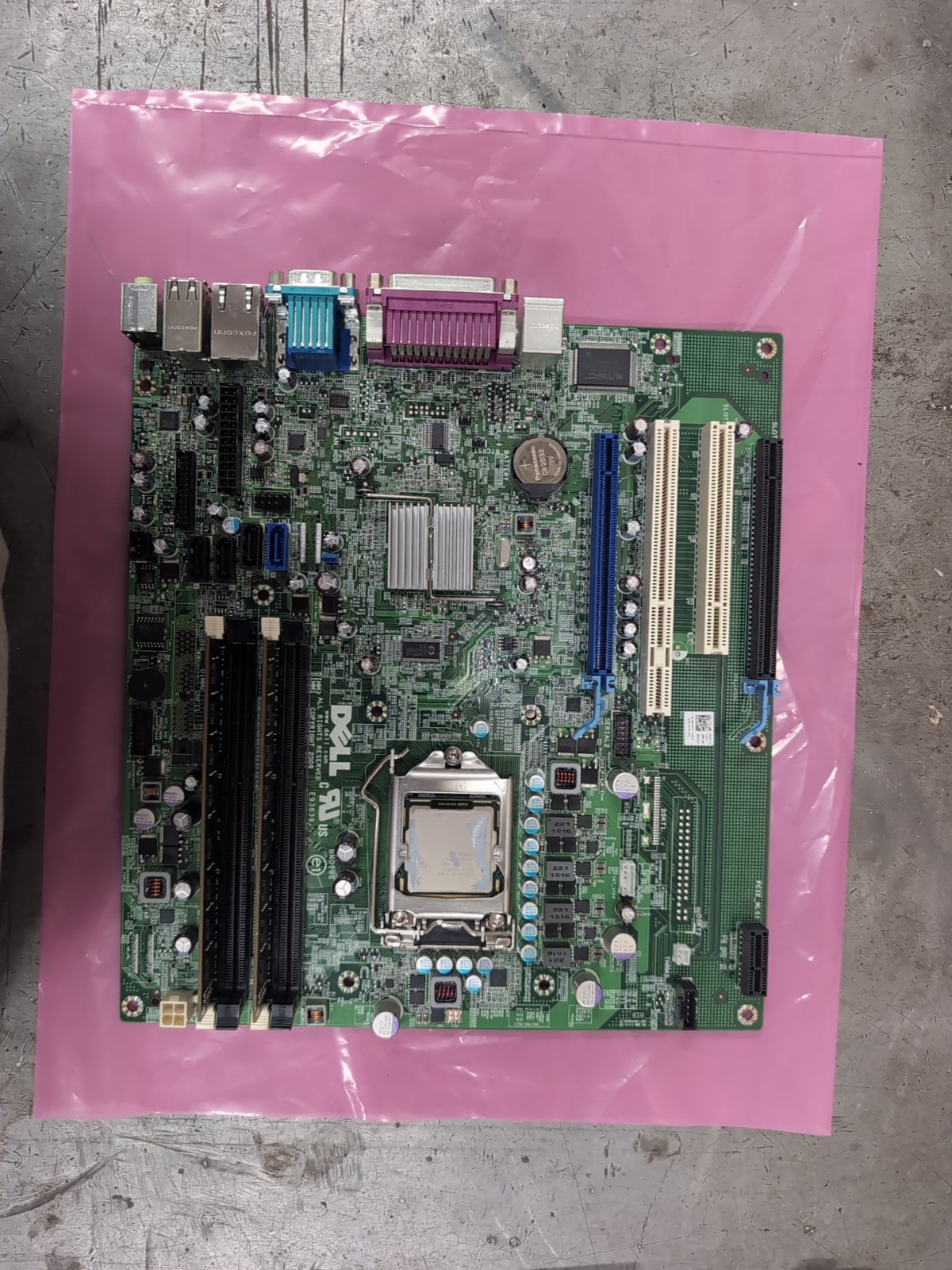 Dell Optiplex 980 MT DT MB 0D441T D441T Socket LGA 1156 W/ 4 GB Ram, i5-660 CPU