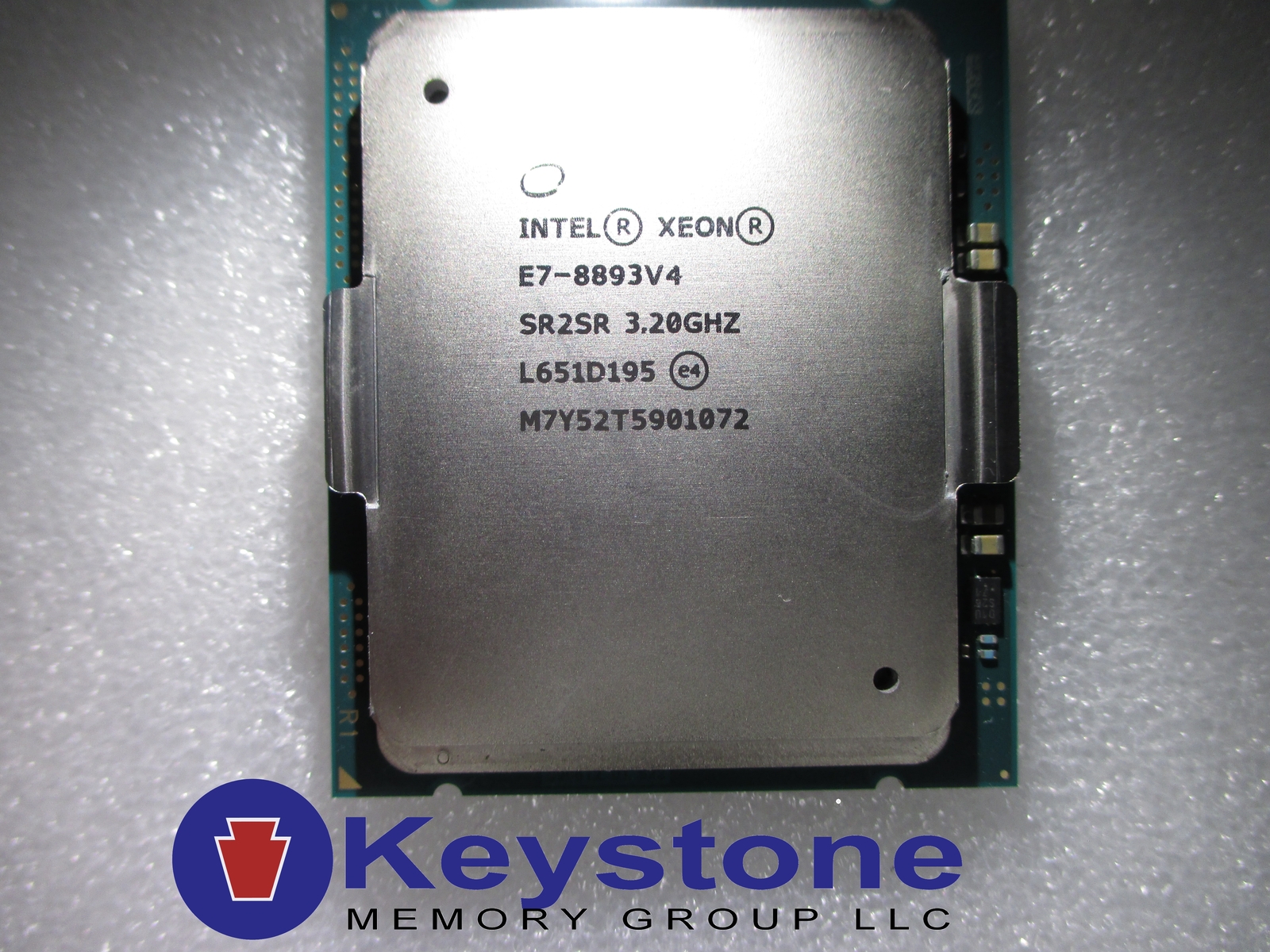 Intel SR2SR Xeon E7-8893v4 3.2GHz/60M/1866 4C 140W *km