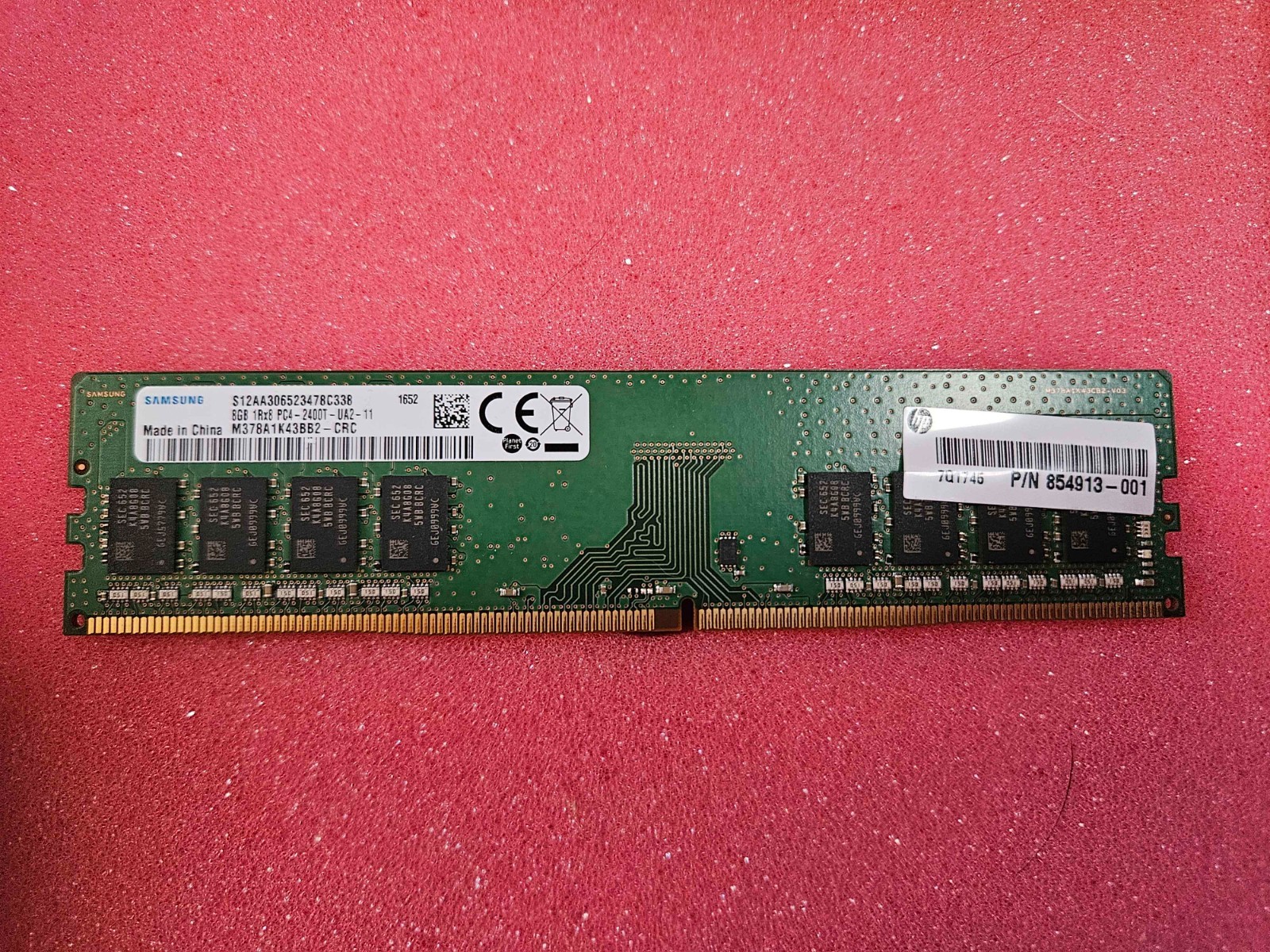 Samsung 8GB 1Rx8 PC4-2400T-UA2-11 M378A1K43CB2-CRC DESKTOP RAM