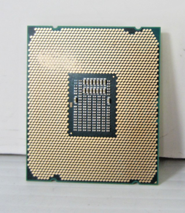 Intel Xeon W-2102 2.90Ghz Quad Core LGA2066 8.25MB CPU SR3LG