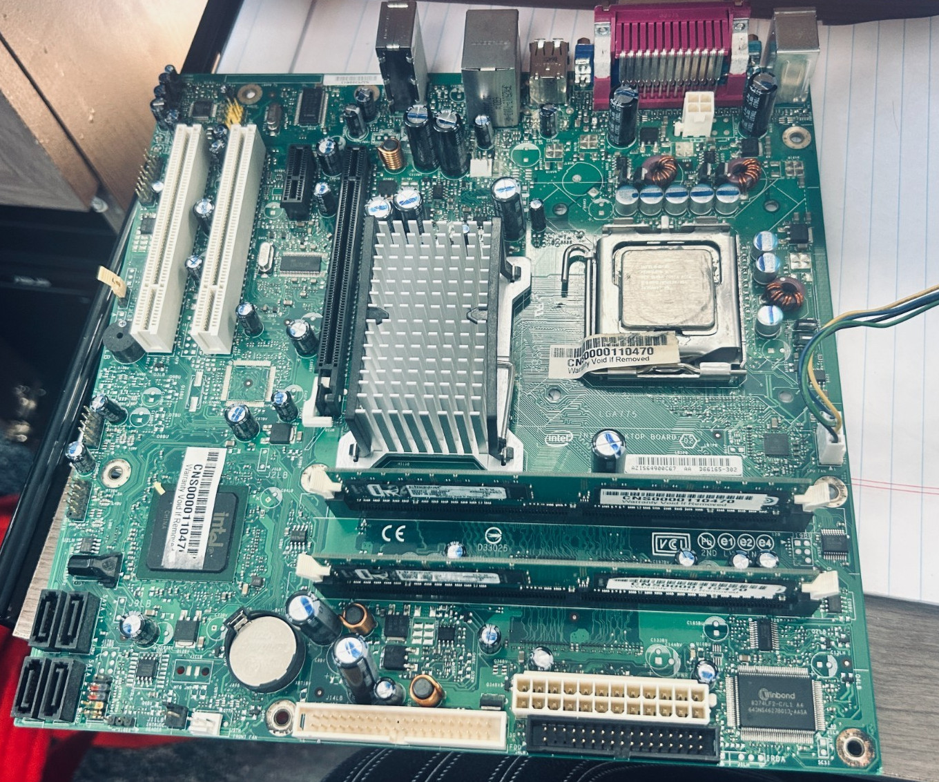 Intel Desktop Board D946GZIS w/ Cooling Fan & Intel Pentium D 2.80Ghz Processor