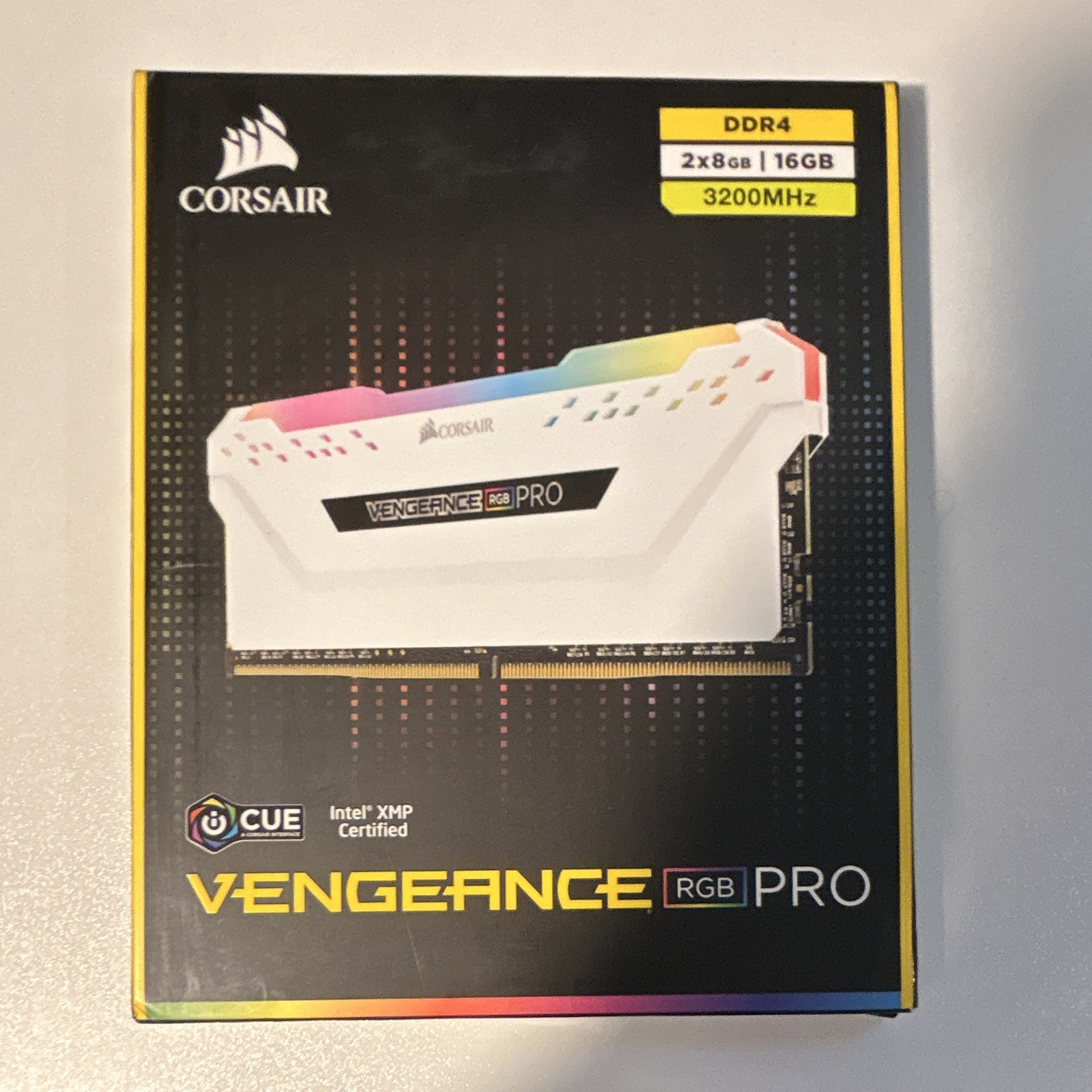 Corsair Vengeance RGB Pro 16GB (2x8GB) DDR4 3200MHz DIMM White XMP