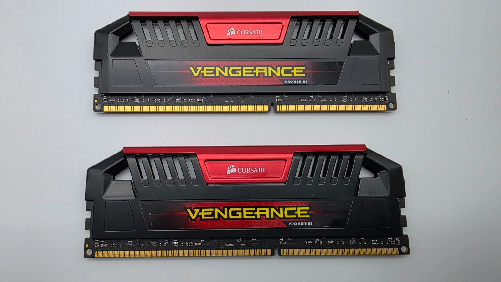 Corsair Vengeance Pro 16GB (2 x 8GB) 1866MHz Desktop RAM | CMY16GX3M2A1866C9R