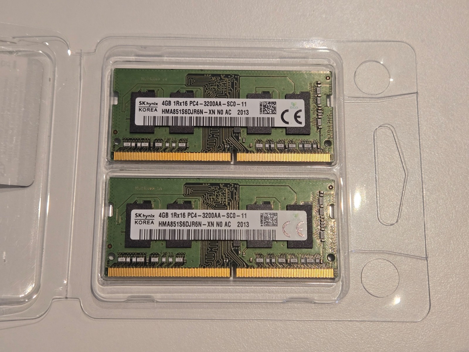 SK Hynix 8GB Kit (4x2GB) 1Rx16 PC4-3200AA