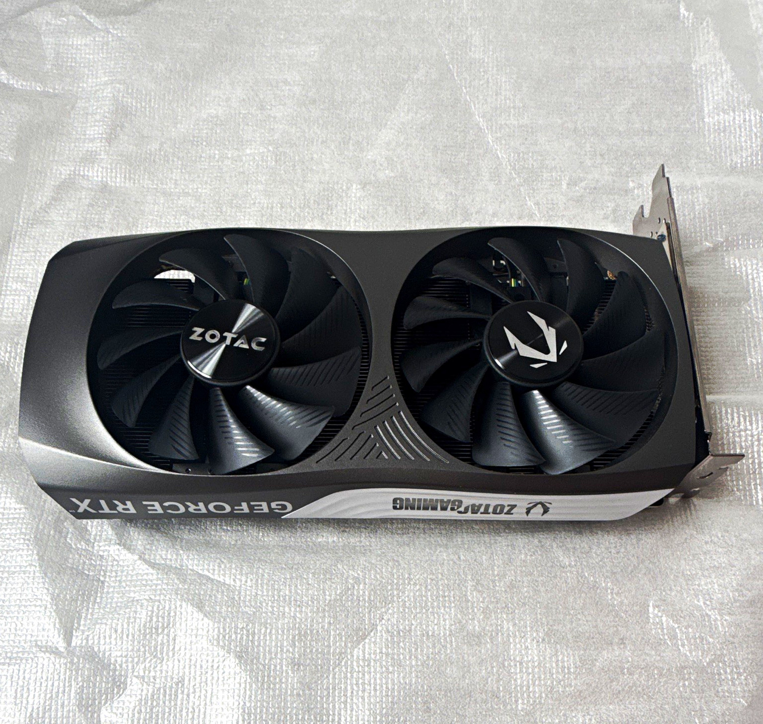 ZOTAC GAMING GeForce RTX 4070 Twin Edge OC 12GB GDDR6X