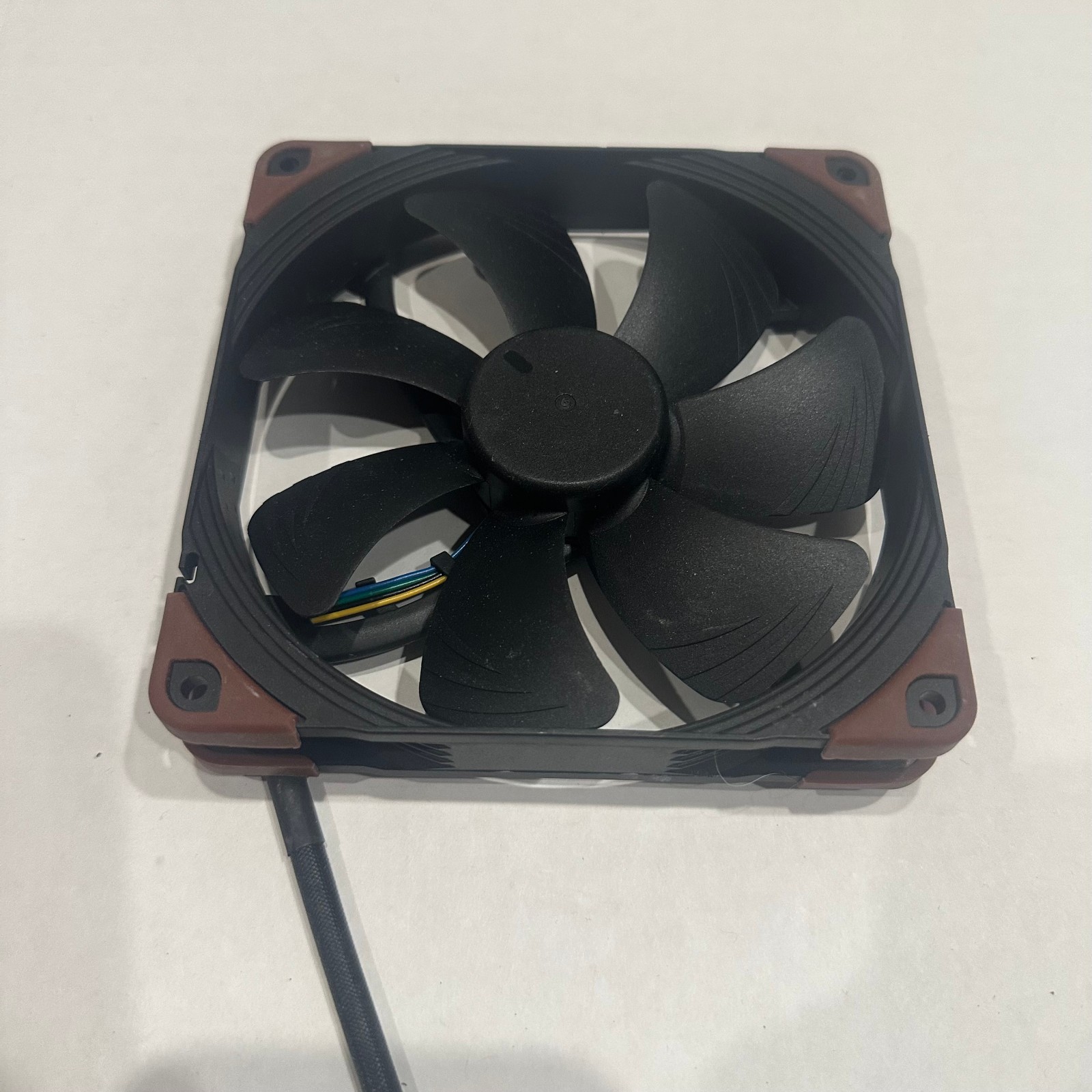 Noctua NF-A14 industrialPPC-3000 PWM 140mm Heavy Duty Server Fan 12V 4-Pin IP52