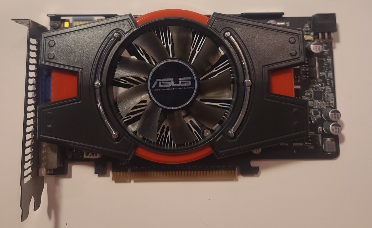 ASUS/NVIDIA GeForce GTS 450/1GB/GDDR5/Samsung/GPU106/PCIex16/128Bit/Video Card