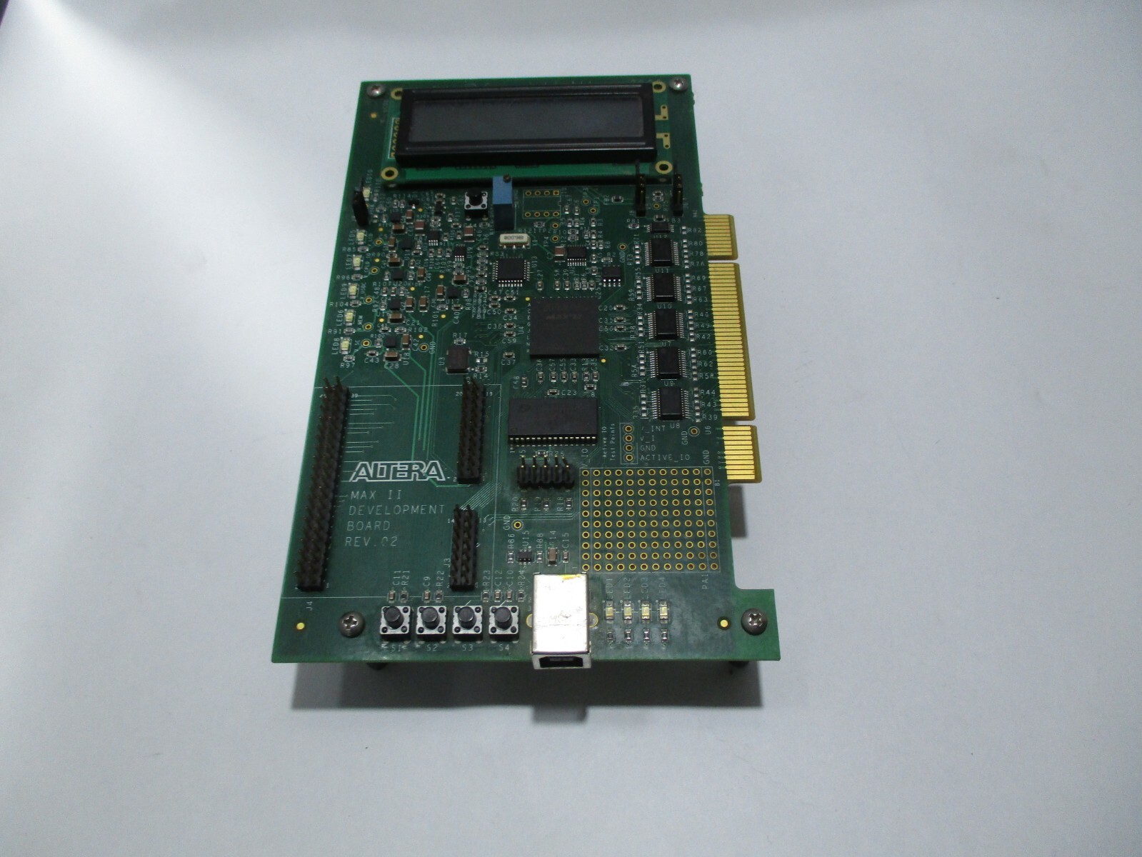 Altera CPLD MAXII Development Board REV: 02 6XX-40014R-0A REV:0A